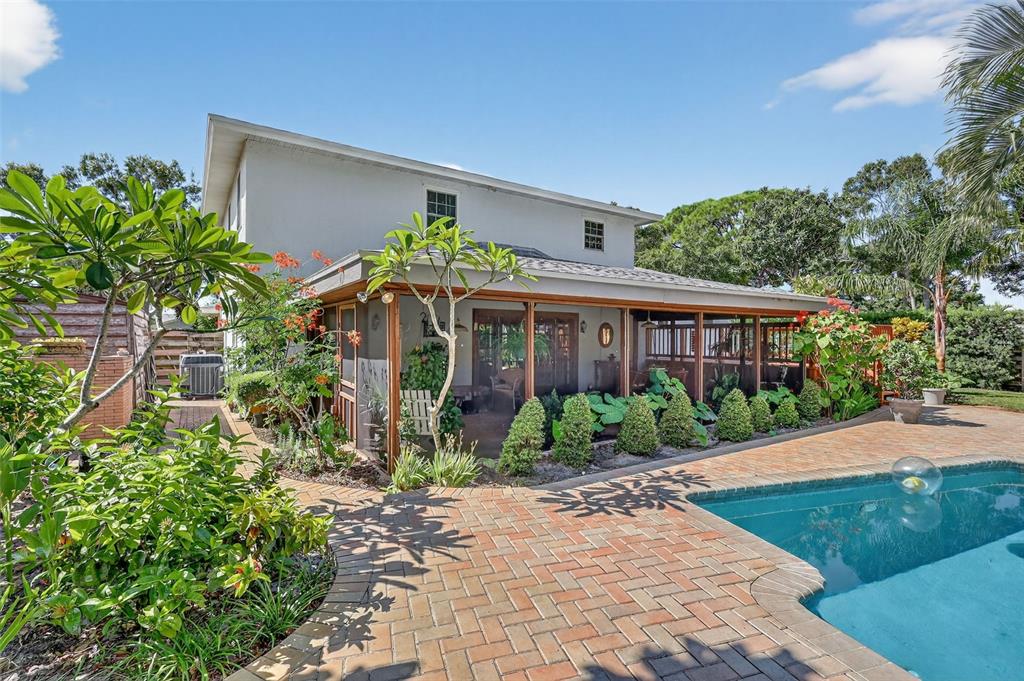 Seminole, Florida, 33776, United States, 3 Bedrooms Bedrooms, ,3 BathroomsBathrooms,Residential,For Sale,1989407