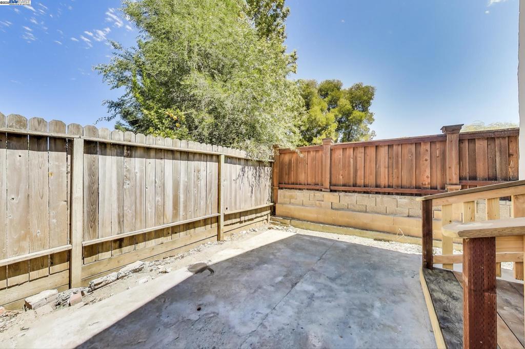 Martinez, California, 94553, United States, 4 Bedrooms Bedrooms, ,2 BathroomsBathrooms,Residential,For Sale,1985716