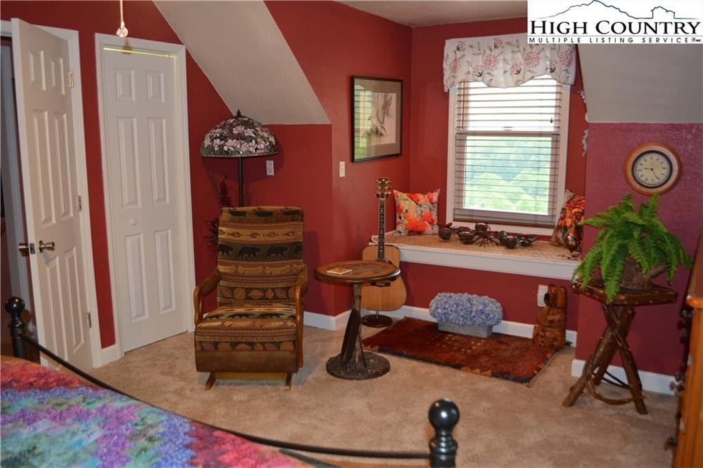 Elk Park, North Carolina, 28622, United States, 3 Bedrooms Bedrooms, ,3 BathroomsBathrooms,Residential,For Sale,1984406