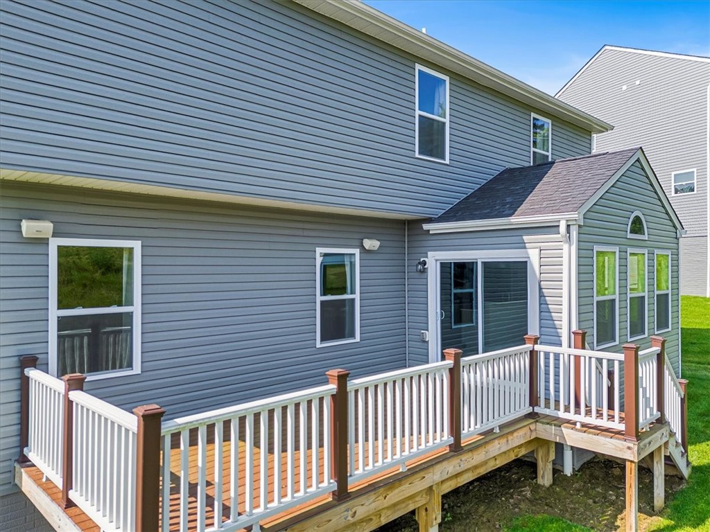 Franklin Park, Pennsylvania, 15143, United States, 4 Bedrooms Bedrooms, ,4 BathroomsBathrooms,Residential,For Sale,1882499