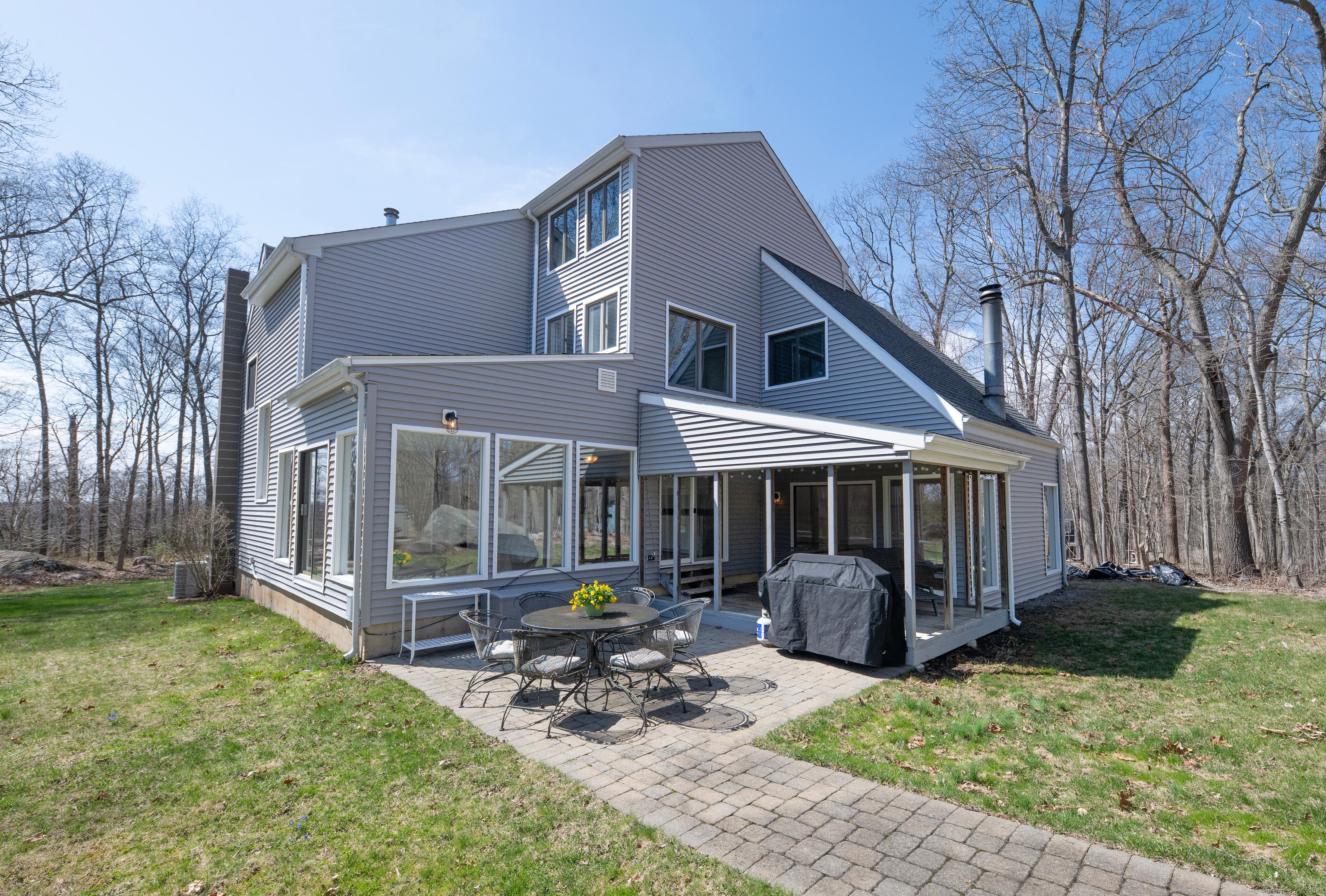 Guilford, Connecticut, 06437, United States, 3 Bedrooms Bedrooms, ,2 BathroomsBathrooms,Residential,For Sale,1935786