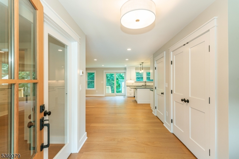 Essex Fells Twp., New Jersey, 07021, United States, 4 Bedrooms Bedrooms, ,4 BathroomsBathrooms,Residential,For Sale,1885303