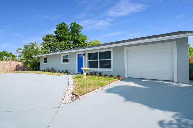 West Palm Beach, Florida, 33407, United States, 4 Bedrooms Bedrooms, ,2 BathroomsBathrooms,Residential,For Sale,1978414