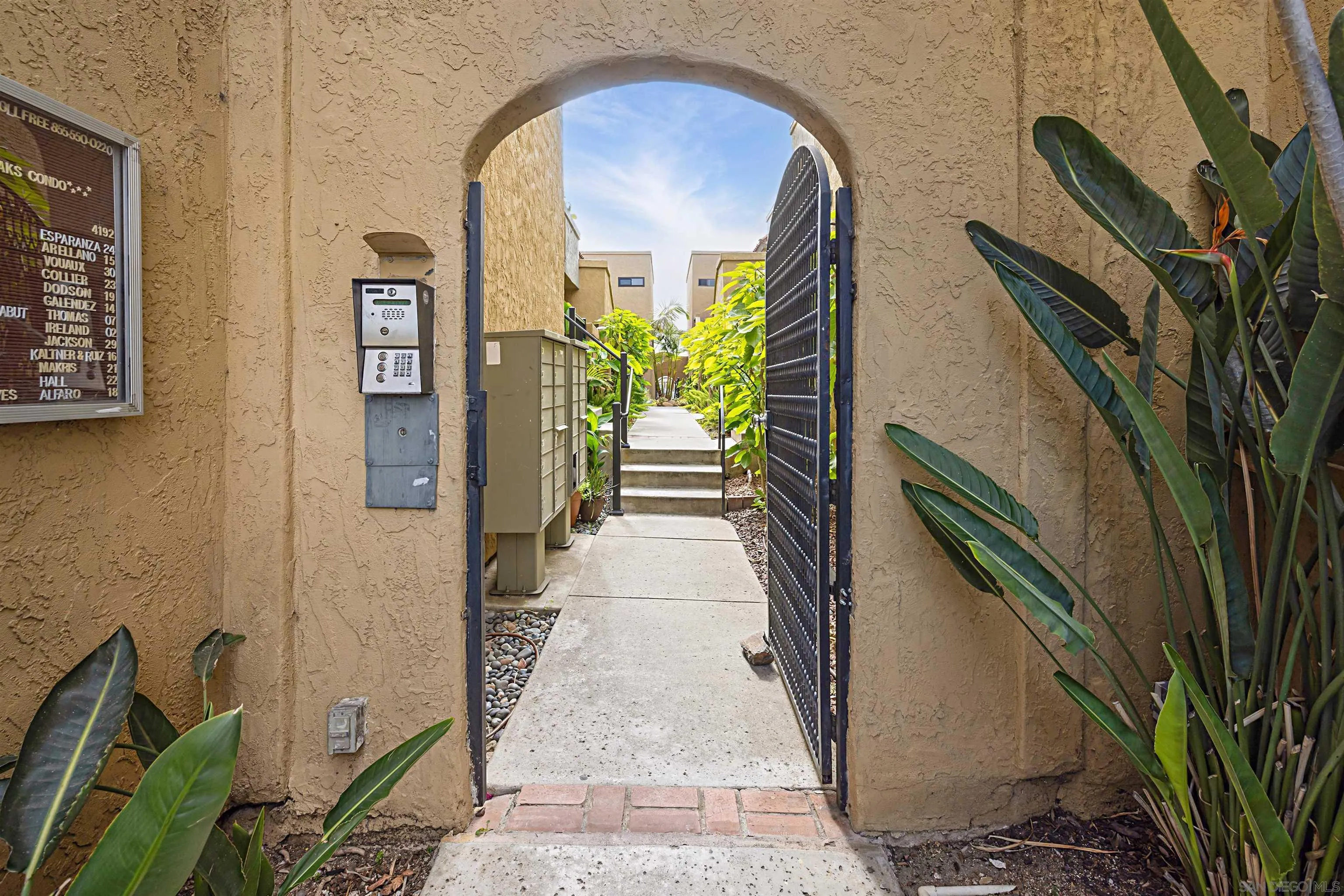 San Diego, California, 92104, United States, 2 Bedrooms Bedrooms, ,2 BathroomsBathrooms,Residential,For Sale,1917788