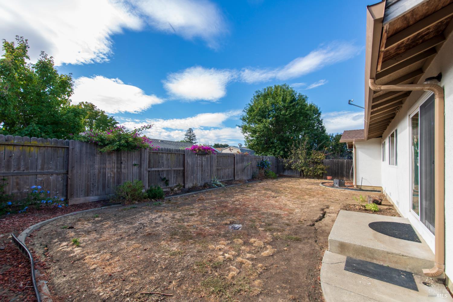 Vacaville, California, 95687, United States, 4 Bedrooms Bedrooms, ,2 BathroomsBathrooms,Residential,For Sale,1977124