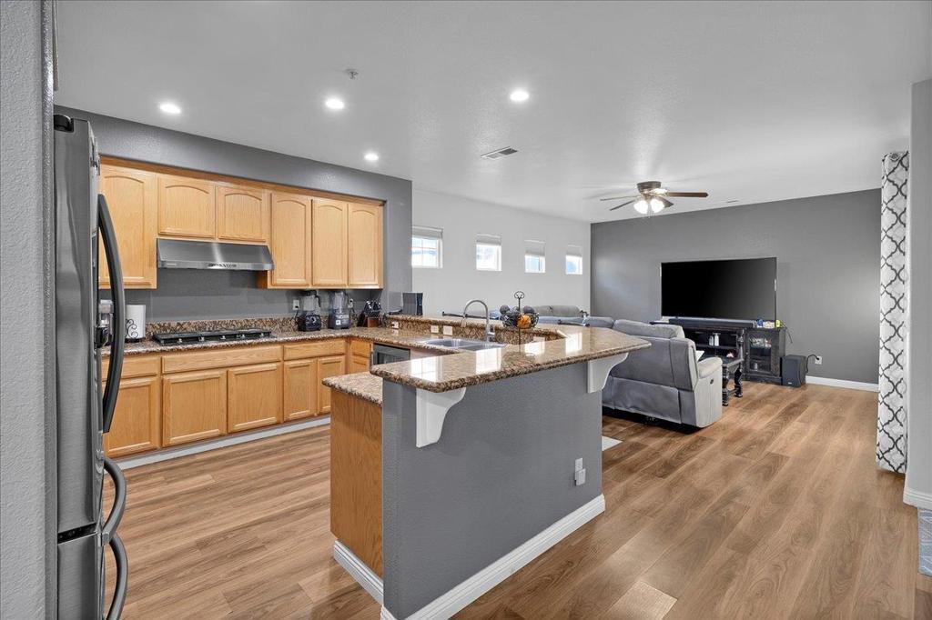 King City, California, 93930, United States, 4 Bedrooms Bedrooms, ,3 BathroomsBathrooms,Residential,For Sale,2010438