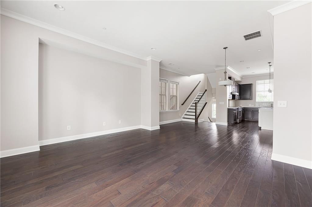 Smyrna, Georgia, 30080, United States, 3 Bedrooms Bedrooms, ,4 BathroomsBathrooms,Residential,For Sale,1998879