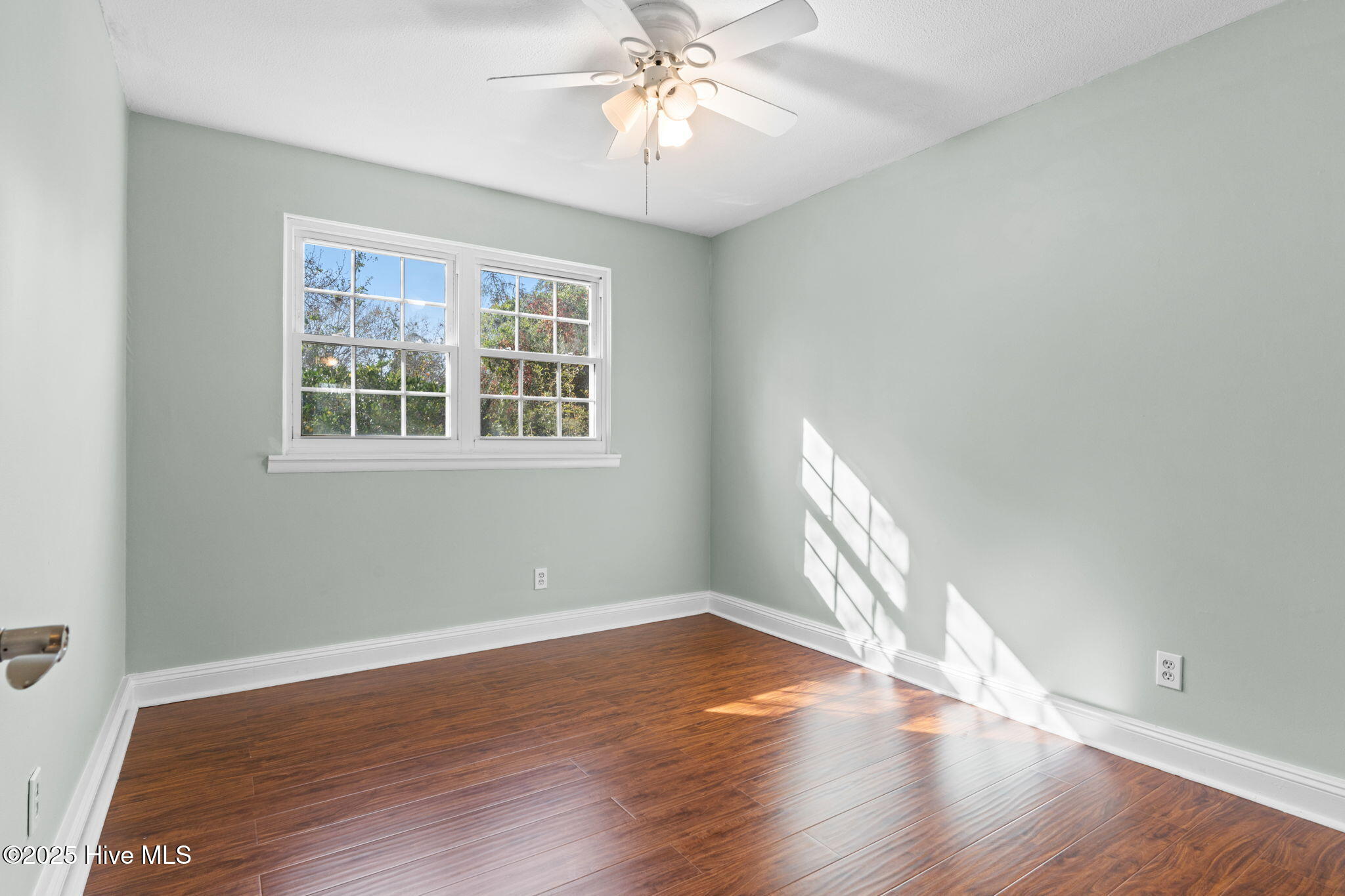 Southport, North Carolina, 28461, United States, 3 Bedrooms Bedrooms, ,2 BathroomsBathrooms,Residential,For Sale,1999197