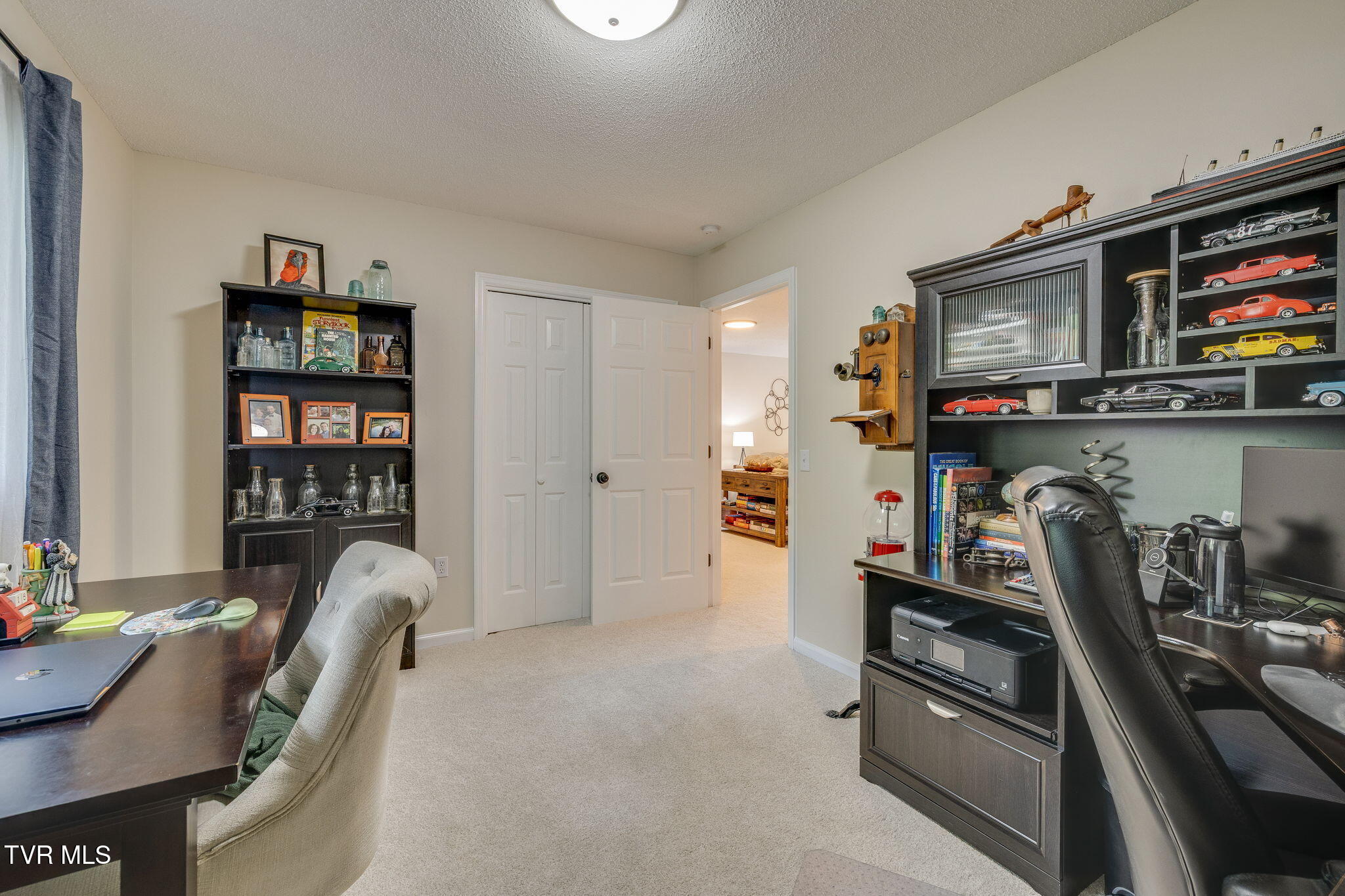 Kingsport, Tennessee, 37663, United States, 5 Bedrooms Bedrooms, ,3 BathroomsBathrooms,Residential,For Sale,1878184
