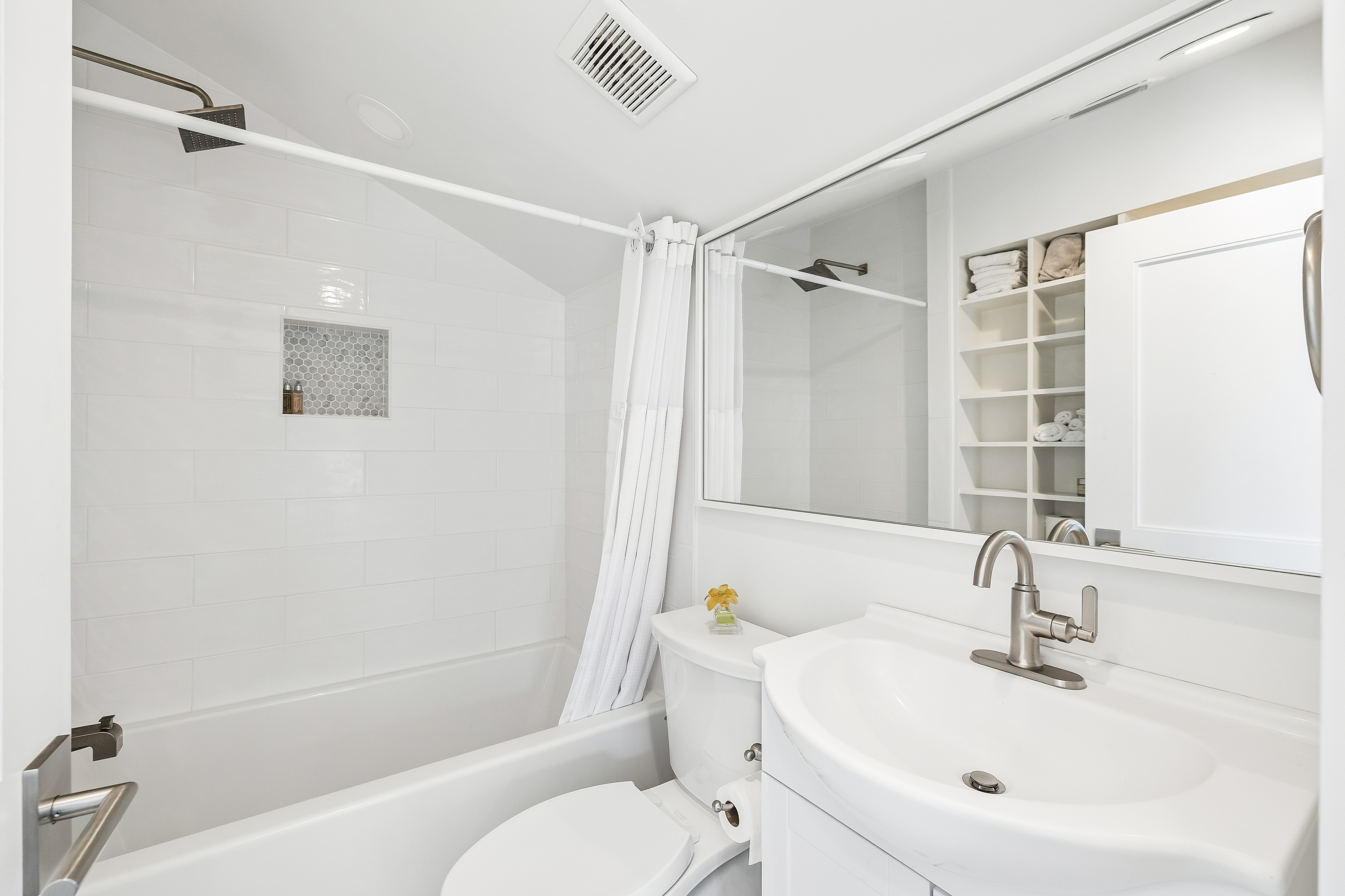  Custom Home With Private Carriage House In Gated 30A Neighborhood - 物件實景