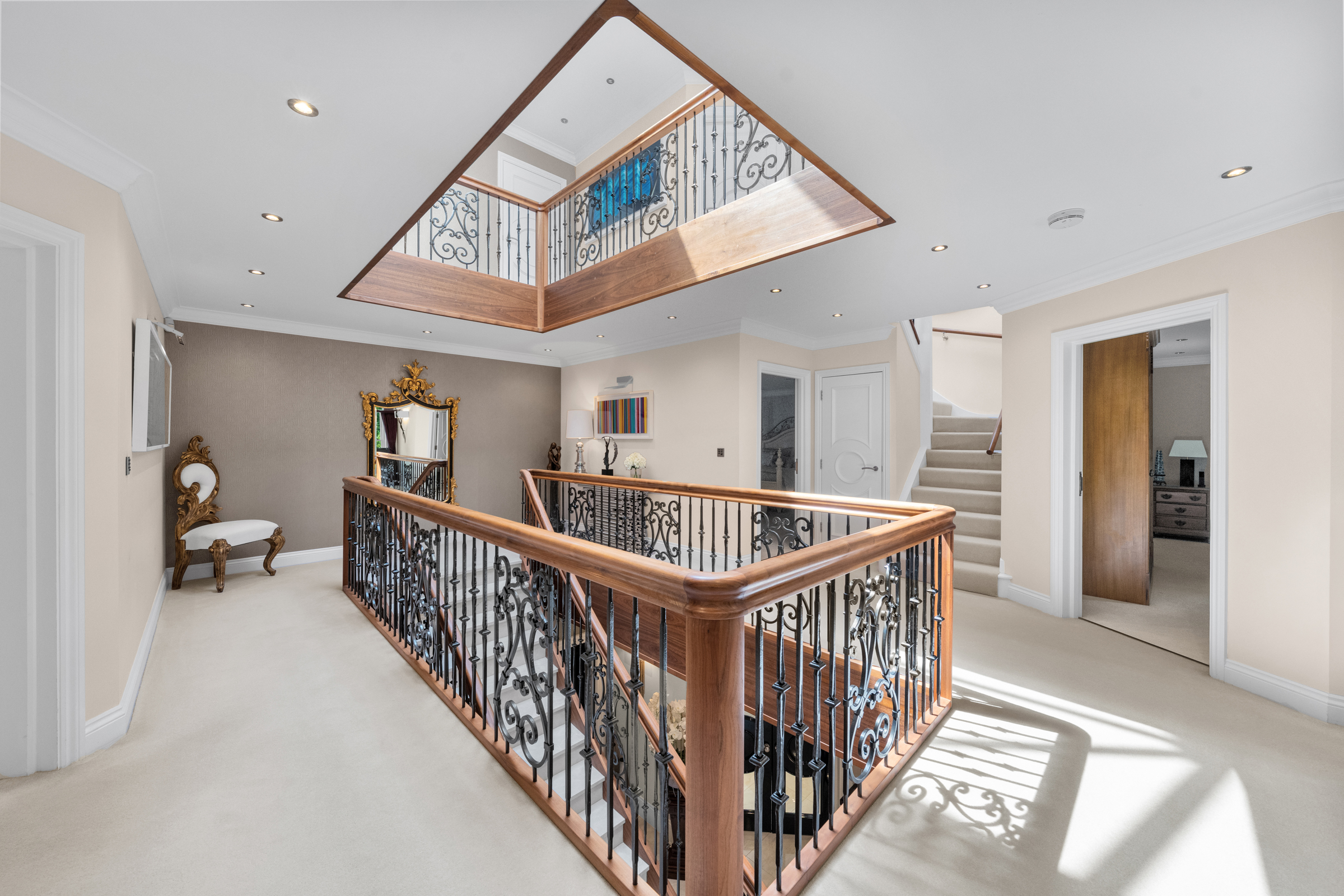  A Classical Family House in the Surrey Countryside - 物件實景