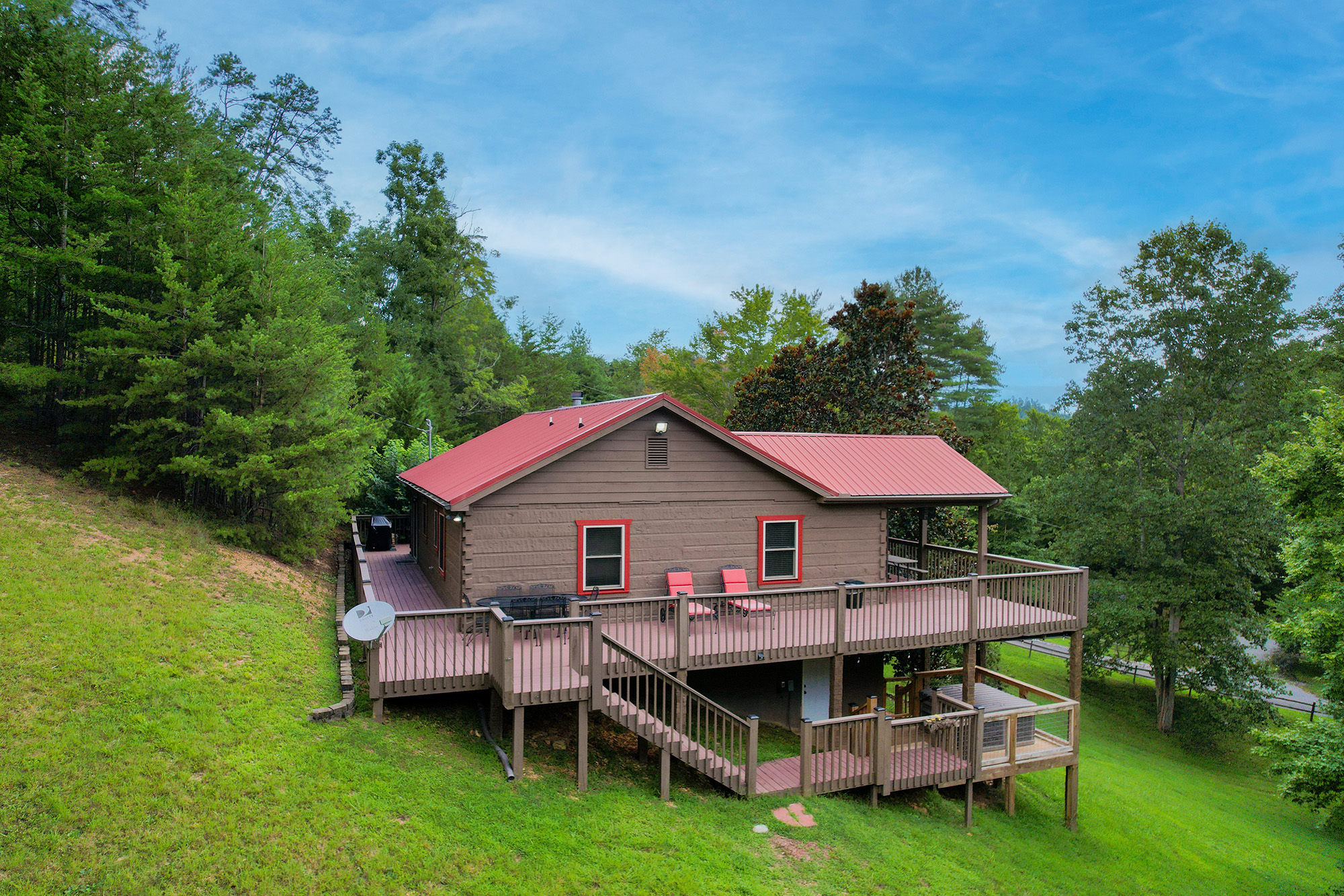 Sevierville, Tennessee, 37862, United States, 3 Bedrooms Bedrooms, ,2 BathroomsBathrooms,Residential,For Sale,1981981