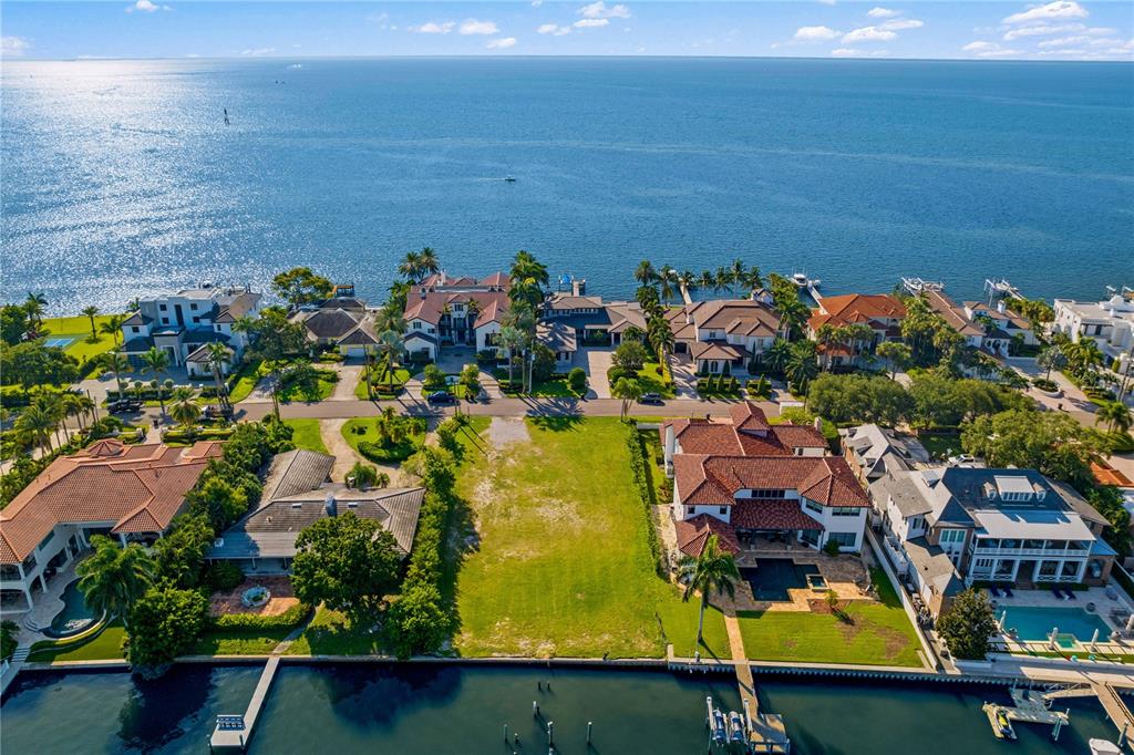 St Petersburg, Florida, 33704, United States, 6 Bedrooms Bedrooms, ,8 BathroomsBathrooms,Residential,For Sale,1897556