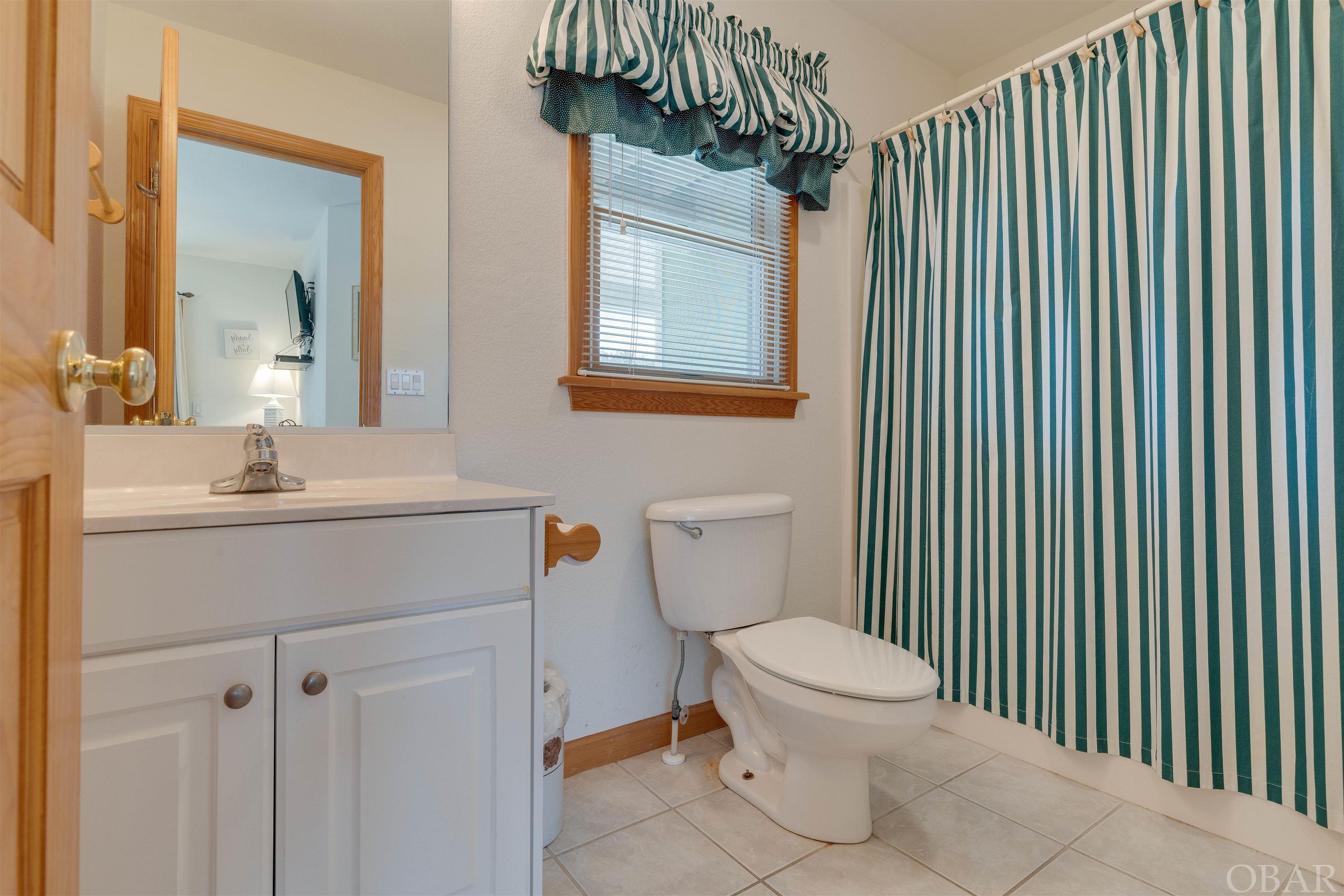 Corolla, North Carolina, 27927, United States, 6 Bedrooms Bedrooms, ,7 BathroomsBathrooms,Residential,For Sale,1975108