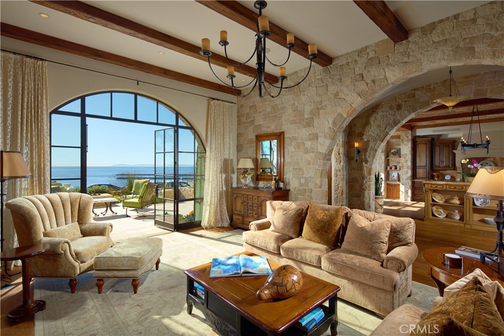 Corona del Mar, California, 92625, United States, 4 Bedrooms Bedrooms, ,3 BathroomsBathrooms,Residential,For Sale,1695491