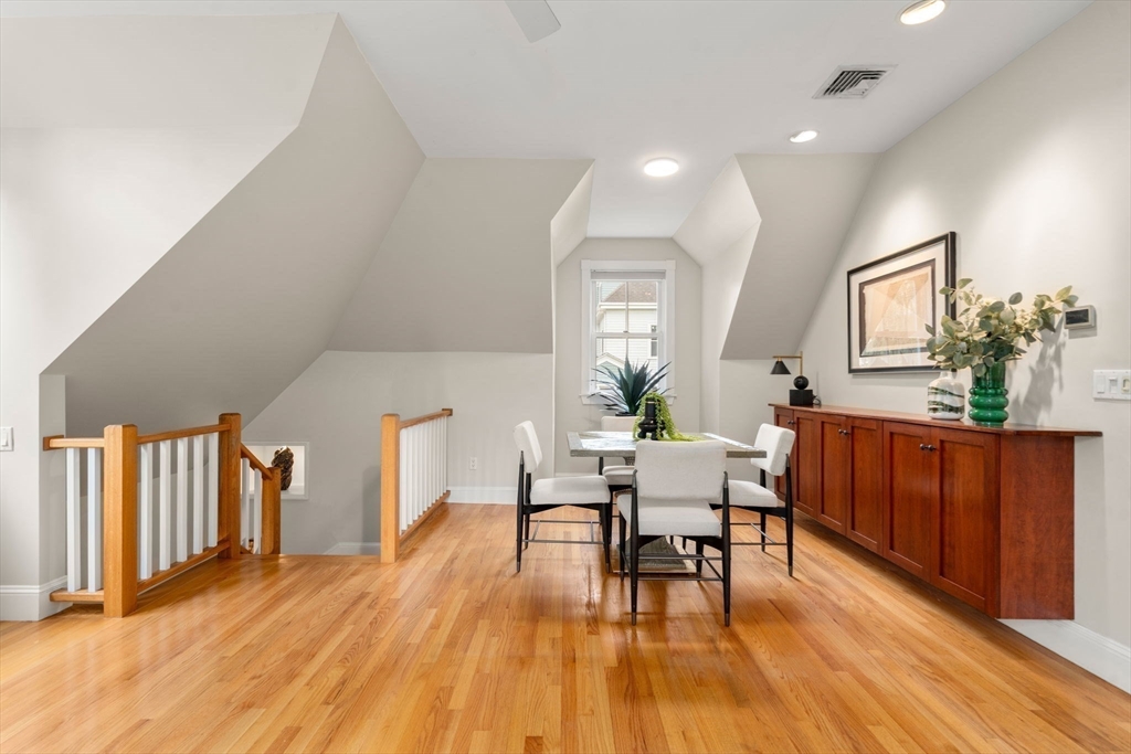 Brookline, Massachusetts, 02445, United States, 2 Bedrooms Bedrooms, ,2 BathroomsBathrooms,Residential,For Sale,1849691