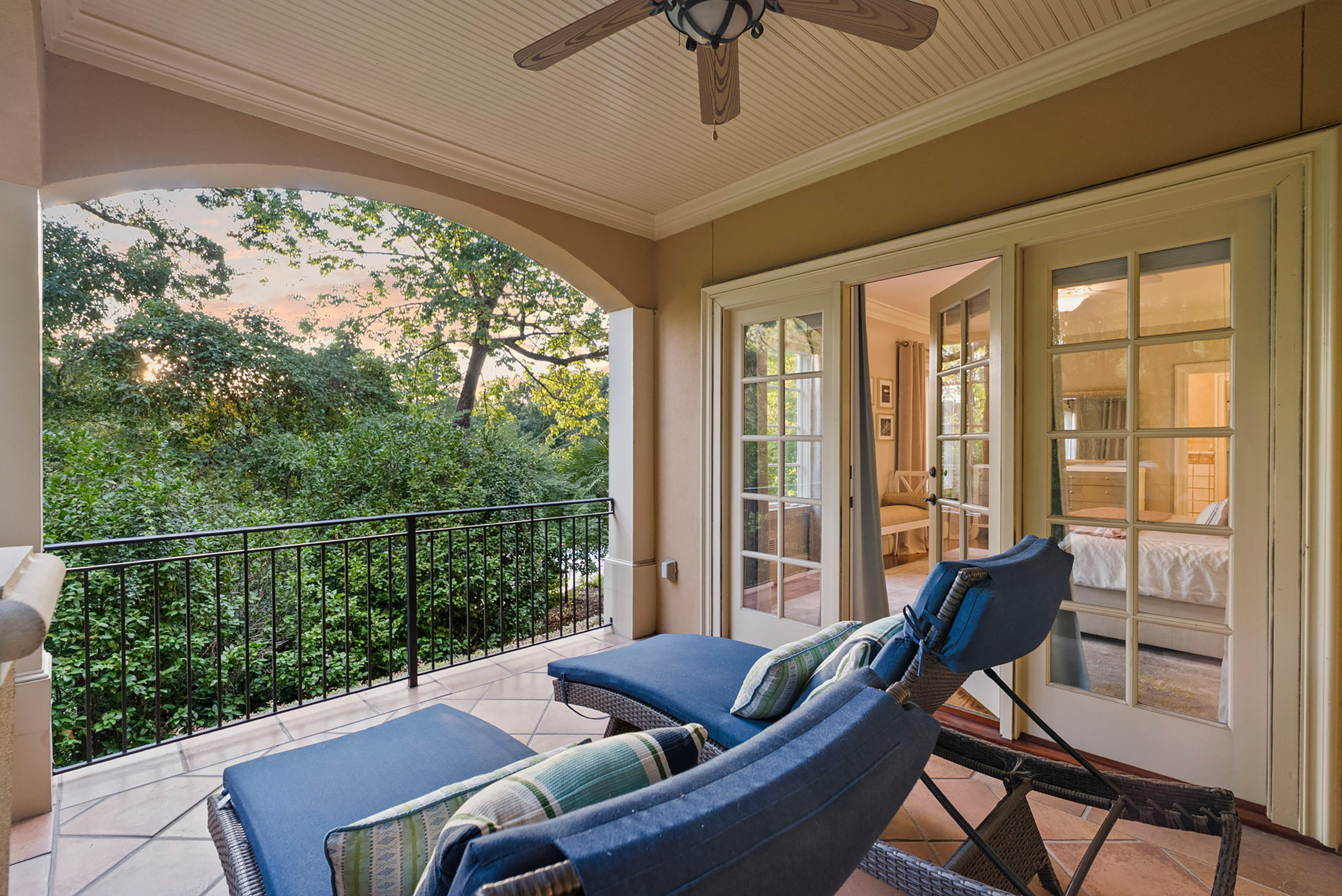  Remarkable Spanish-style Estate on 3.8+/- Private Acres - 物件實景