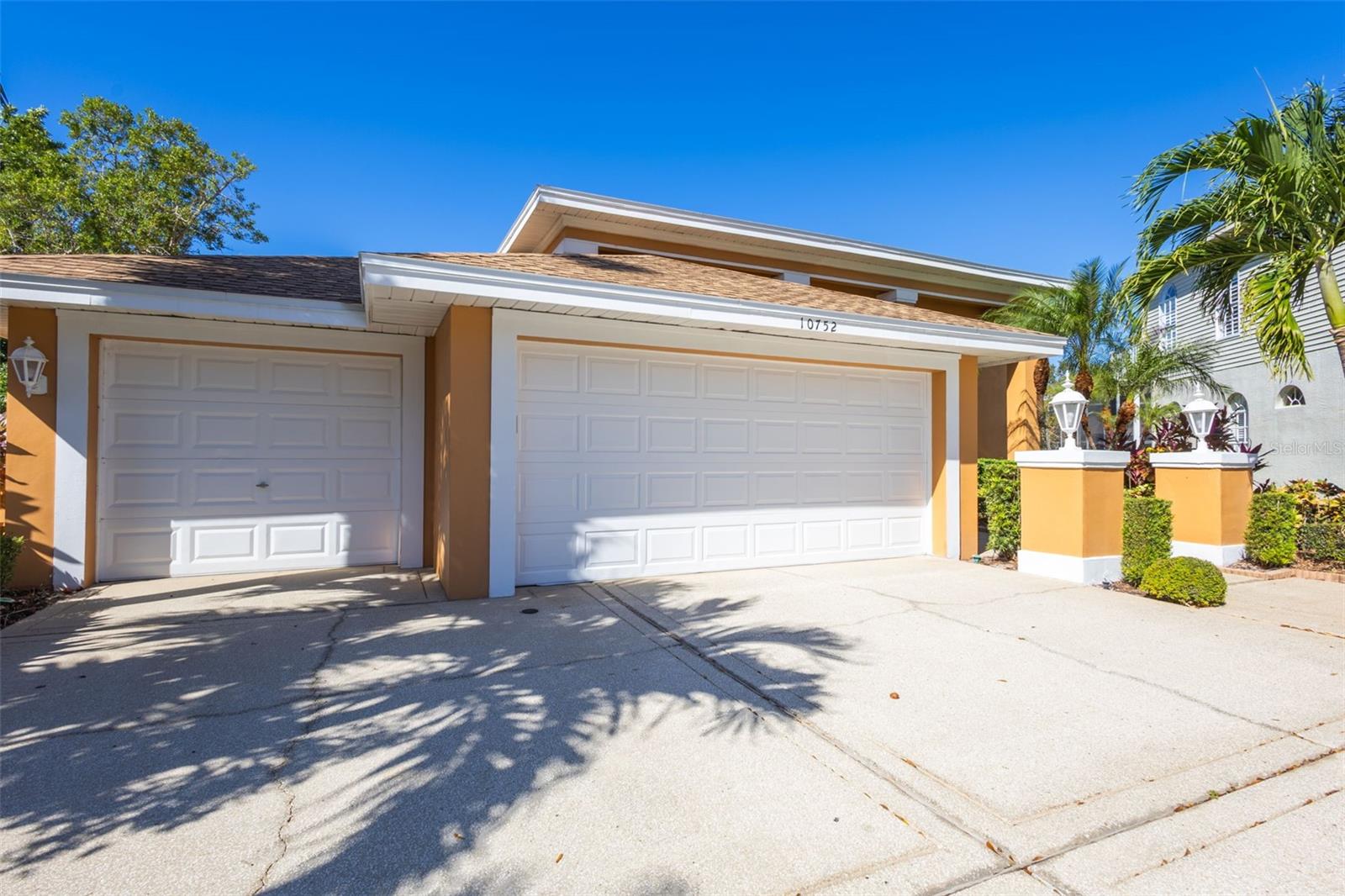 Seminole, Florida, 33777, United States, 4 Bedrooms Bedrooms, ,4 BathroomsBathrooms,Residential,For Sale,1978332