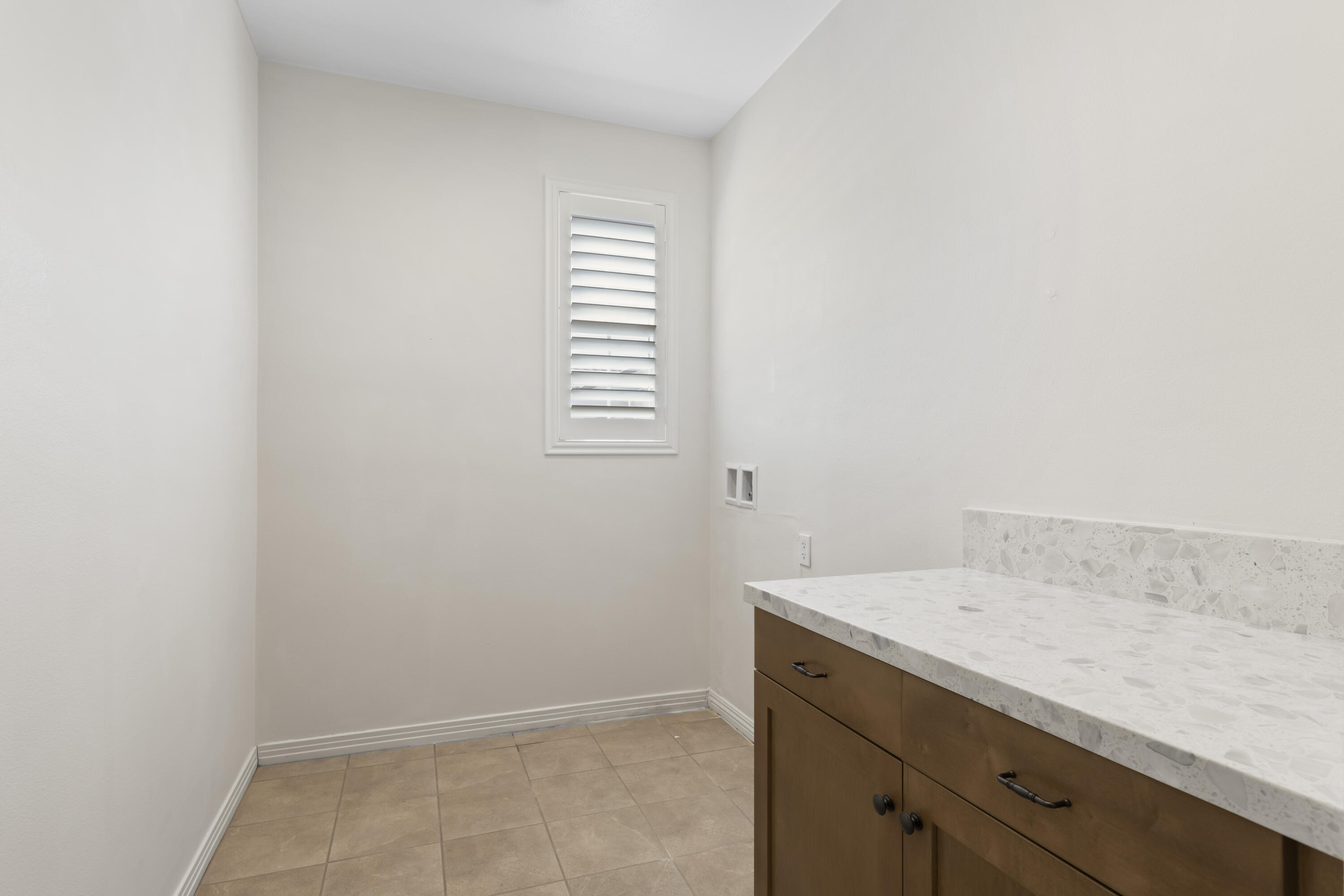 Palm Desert, California, 92211, United States, 3 Bedrooms Bedrooms, ,4 BathroomsBathrooms,Residential,For Sale,1949853