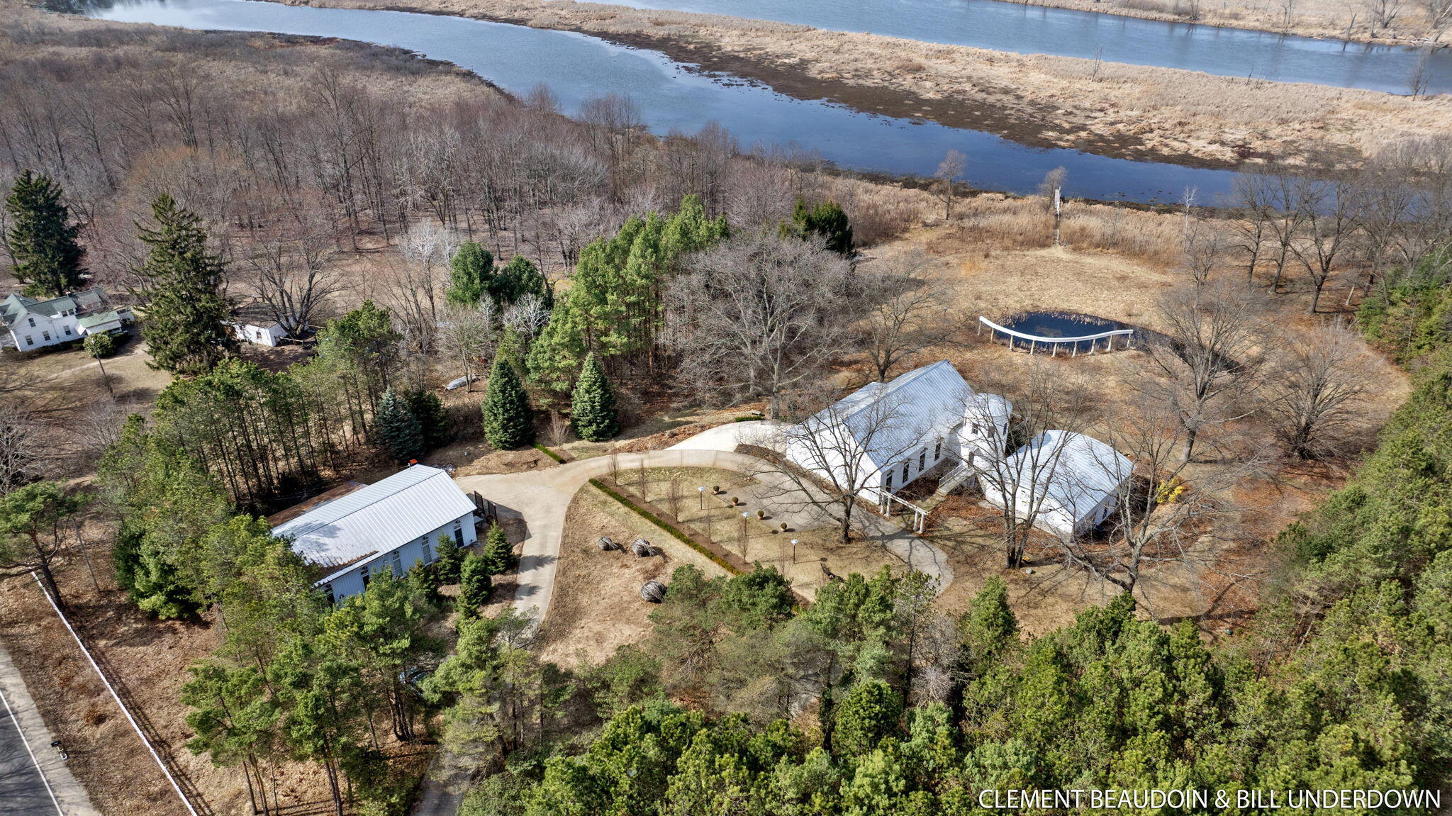 Fennville, Michigan, 49408, United States, 5 Bedrooms Bedrooms, ,7 BathroomsBathrooms,Residential,For Sale,1973707