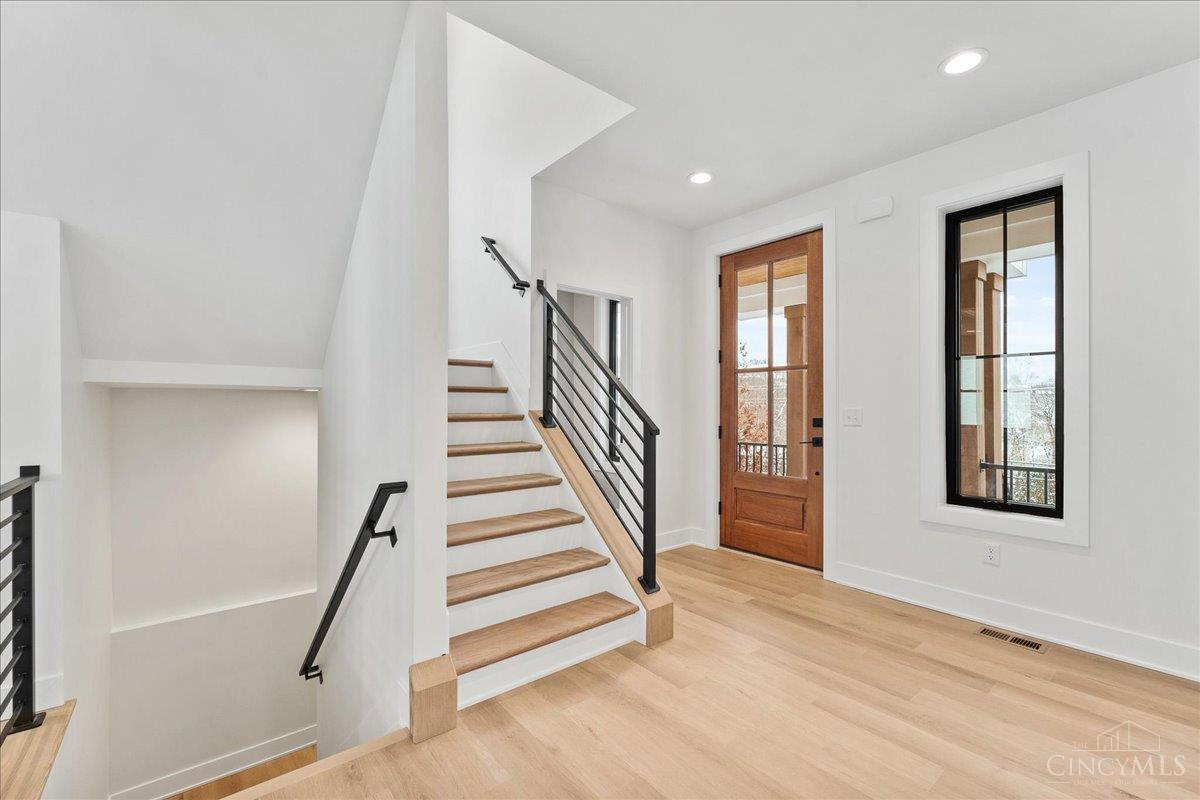 Blue Ash, Ohio, 45241, United States, 4 Bedrooms Bedrooms, ,4 BathroomsBathrooms,Residential,For Sale,2001661