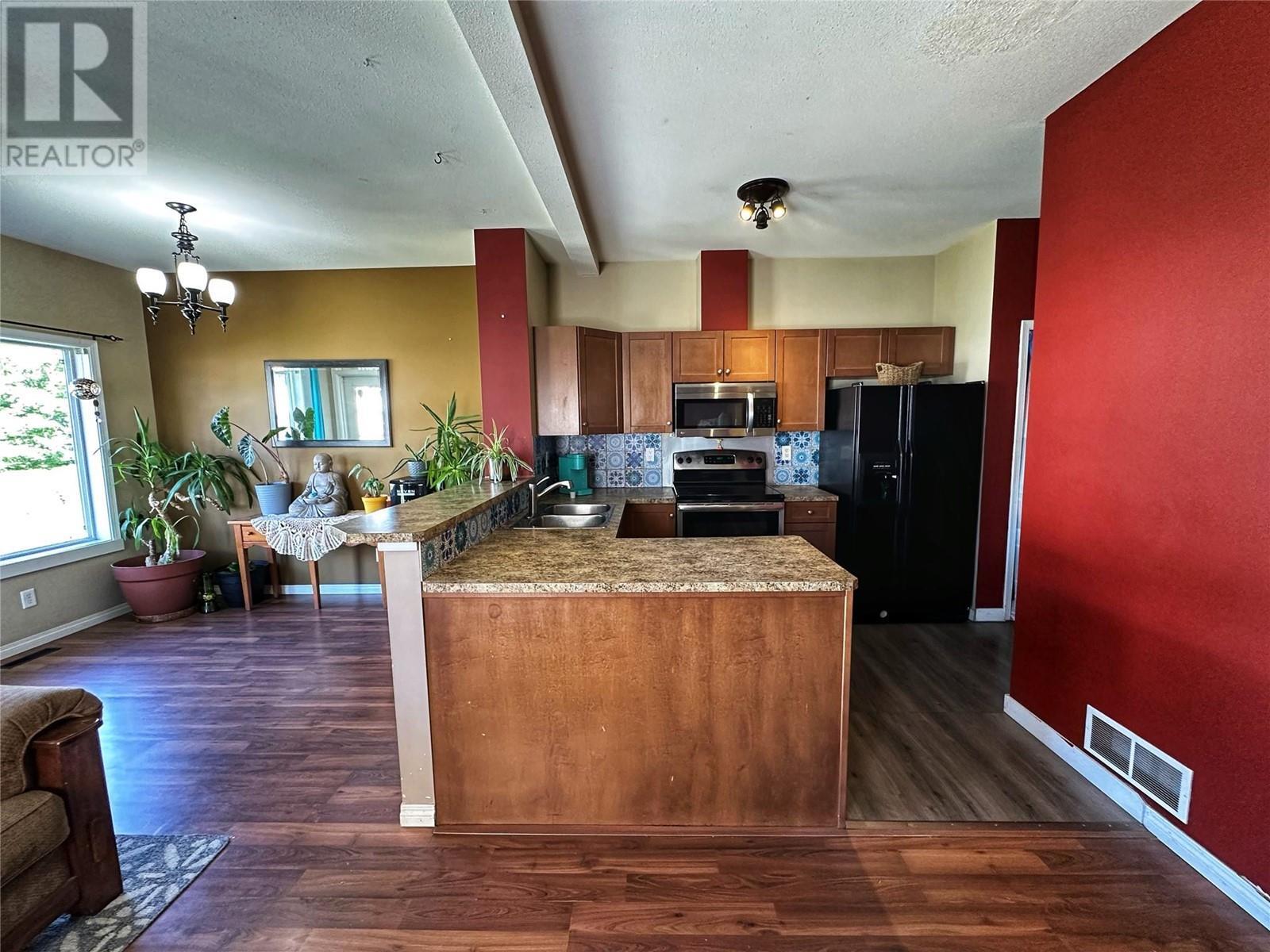 VERNON, British Columbia, V1H 1Z5, CA, 3 Bedrooms Bedrooms, ,2 BathroomsBathrooms,Residential,For Sale,1913509