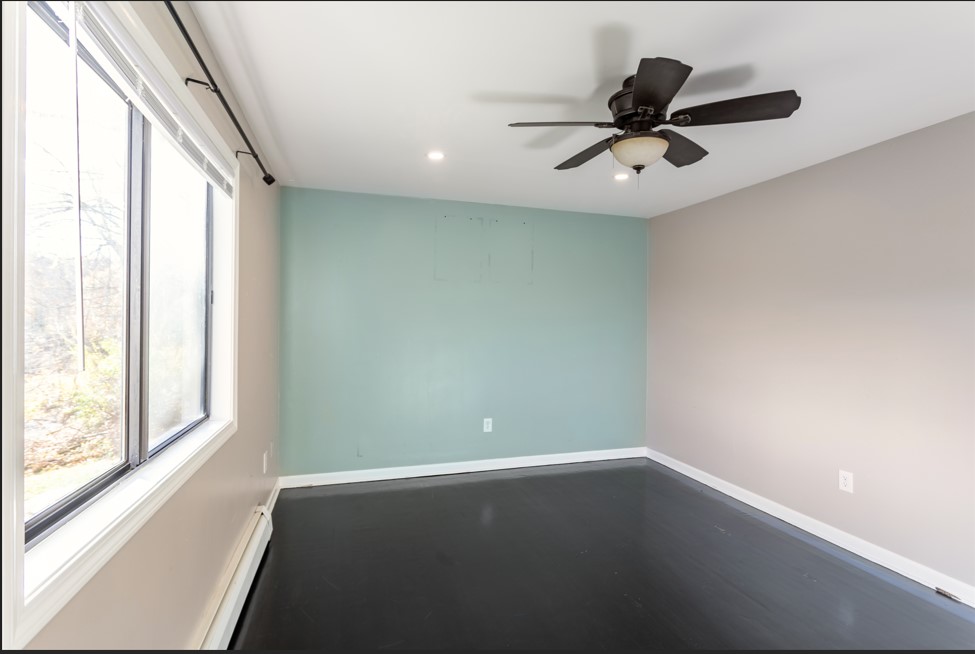 Shelton, Connecticut, 06484, United States, 3 Bedrooms Bedrooms, ,3 BathroomsBathrooms,Residential,For Sale,1988603