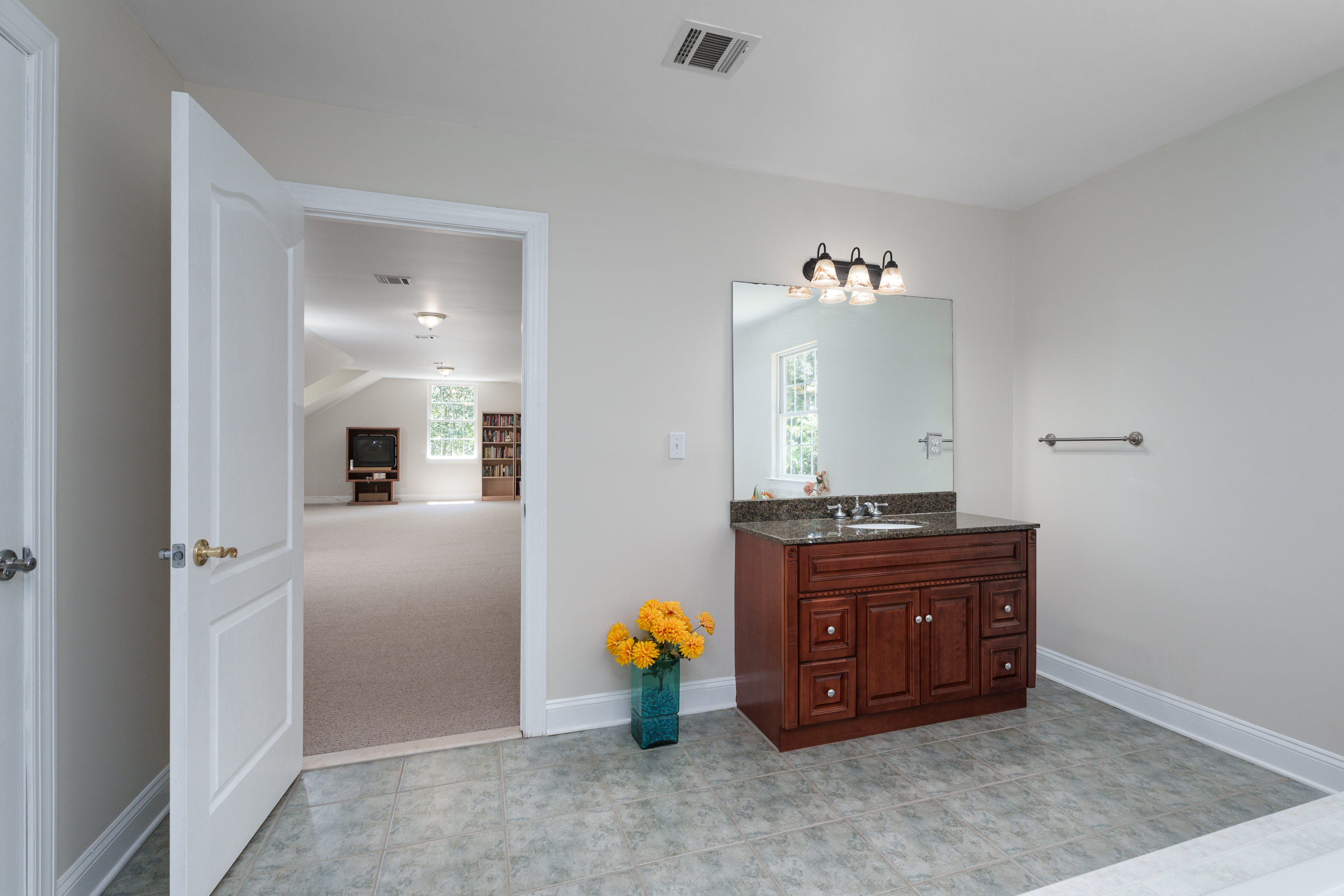  Privacy, Space and Prestige in West Windsor - 物件實景