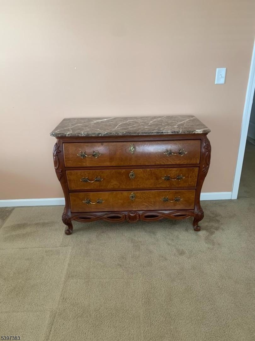 Allamuchy Twp., New Jersey, 07840, United States, 3 Bedrooms Bedrooms, ,3 BathroomsBathrooms,Residential,For Sale,1993571