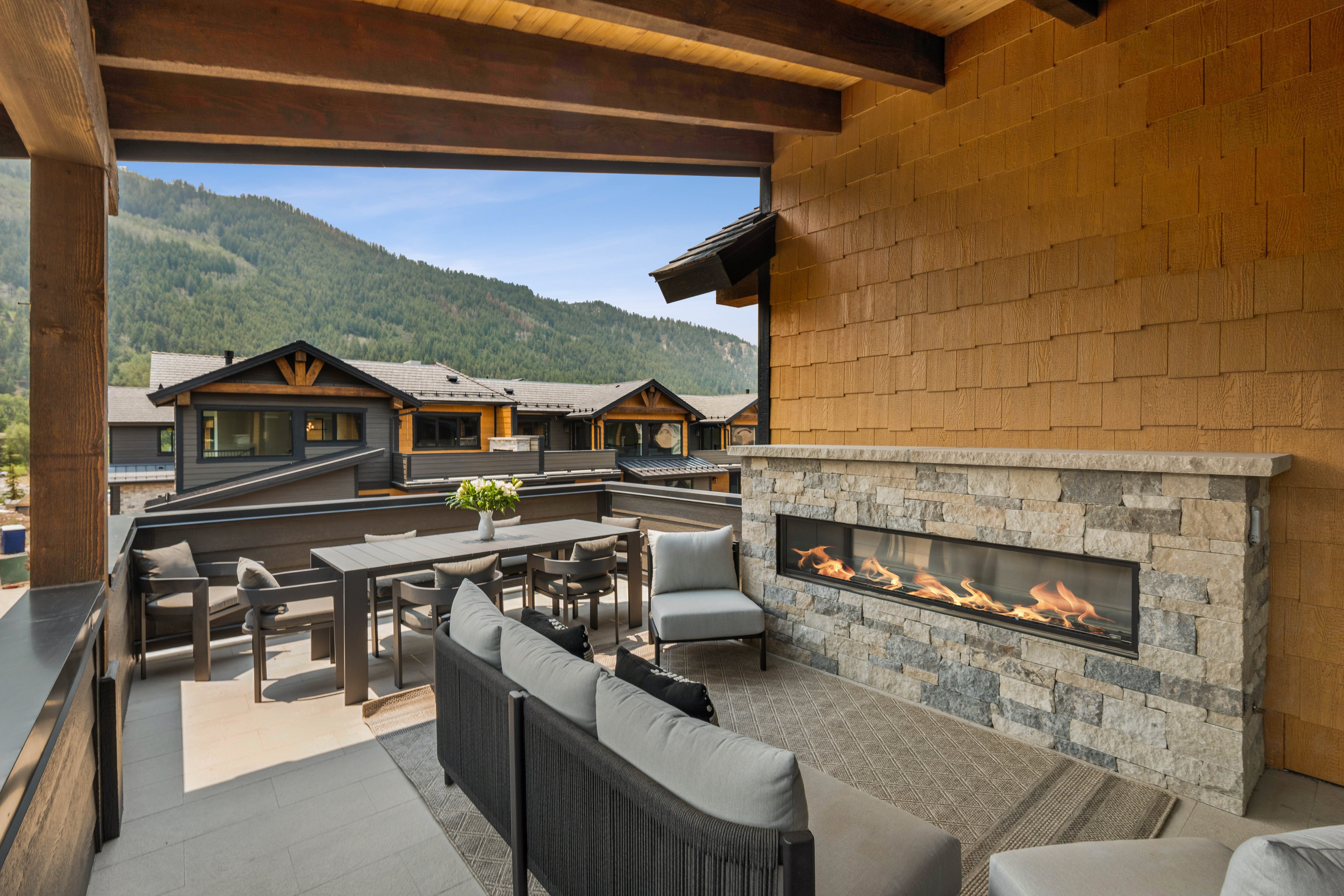  Contemporary architecture meets effortless mountain living at The Kestrel - 物件實景