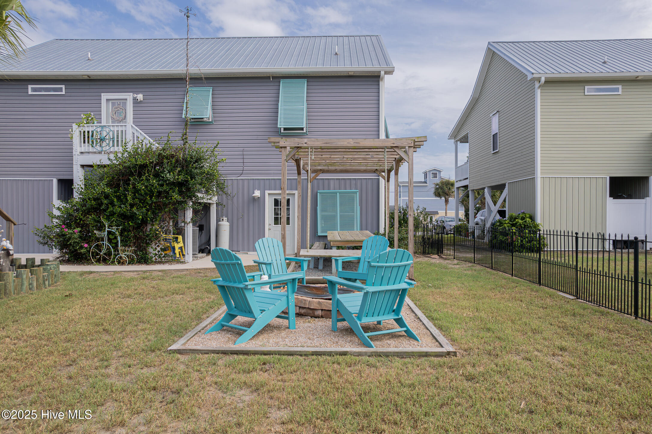 Hubert, North Carolina, 28539, United States, 4 Bedrooms Bedrooms, ,3 BathroomsBathrooms,Residential,For Sale,1974043