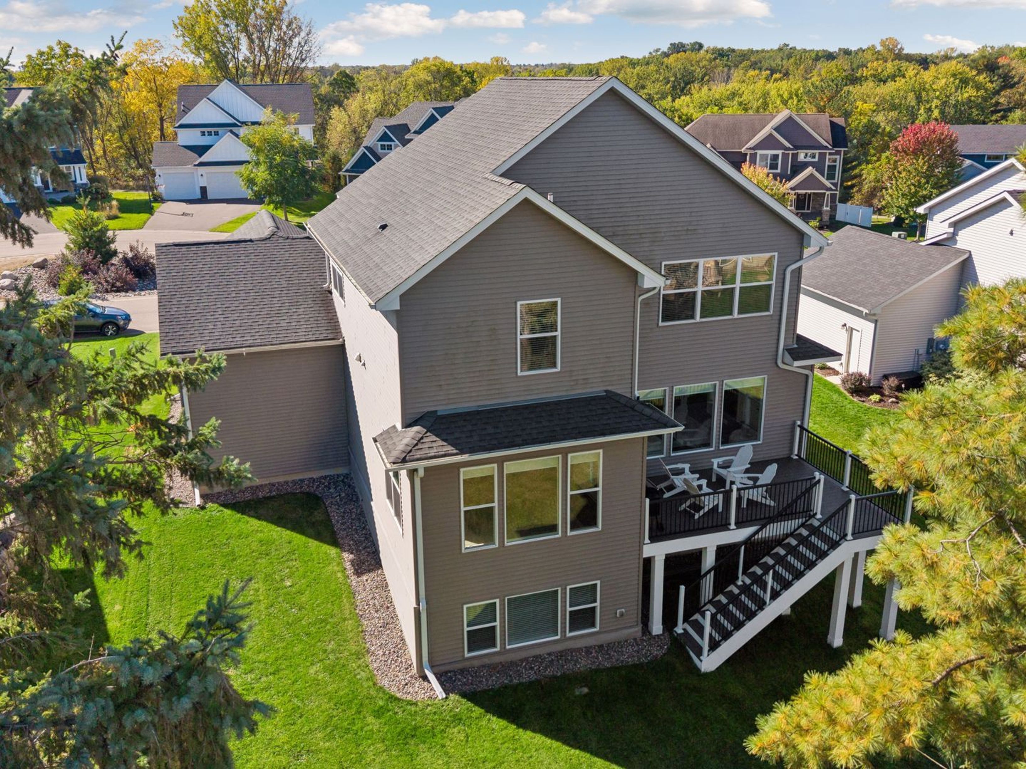  Luxury Living in Desirable Brown’s Creek Cove - 物件實景