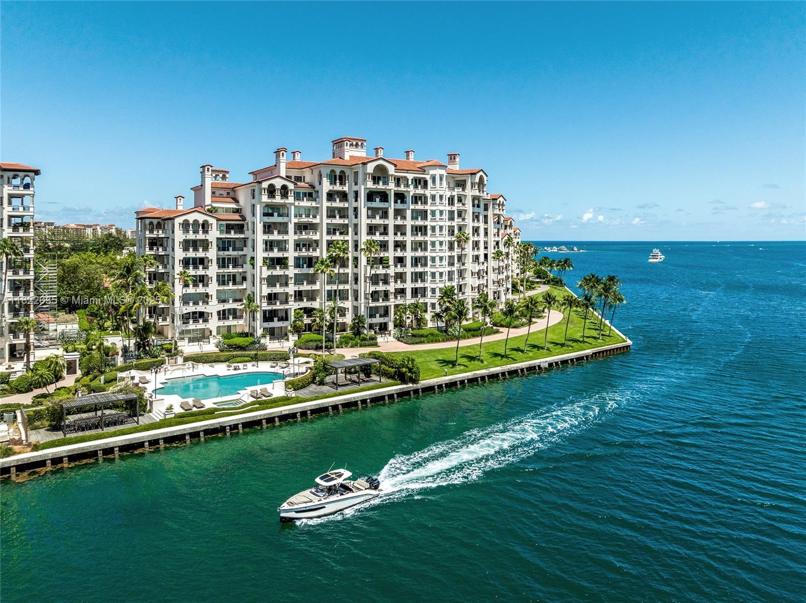 Miami Beach, Florida, 33109, United States, 4 Bedrooms Bedrooms, ,5 BathroomsBathrooms,Residential,For Sale,1858319
