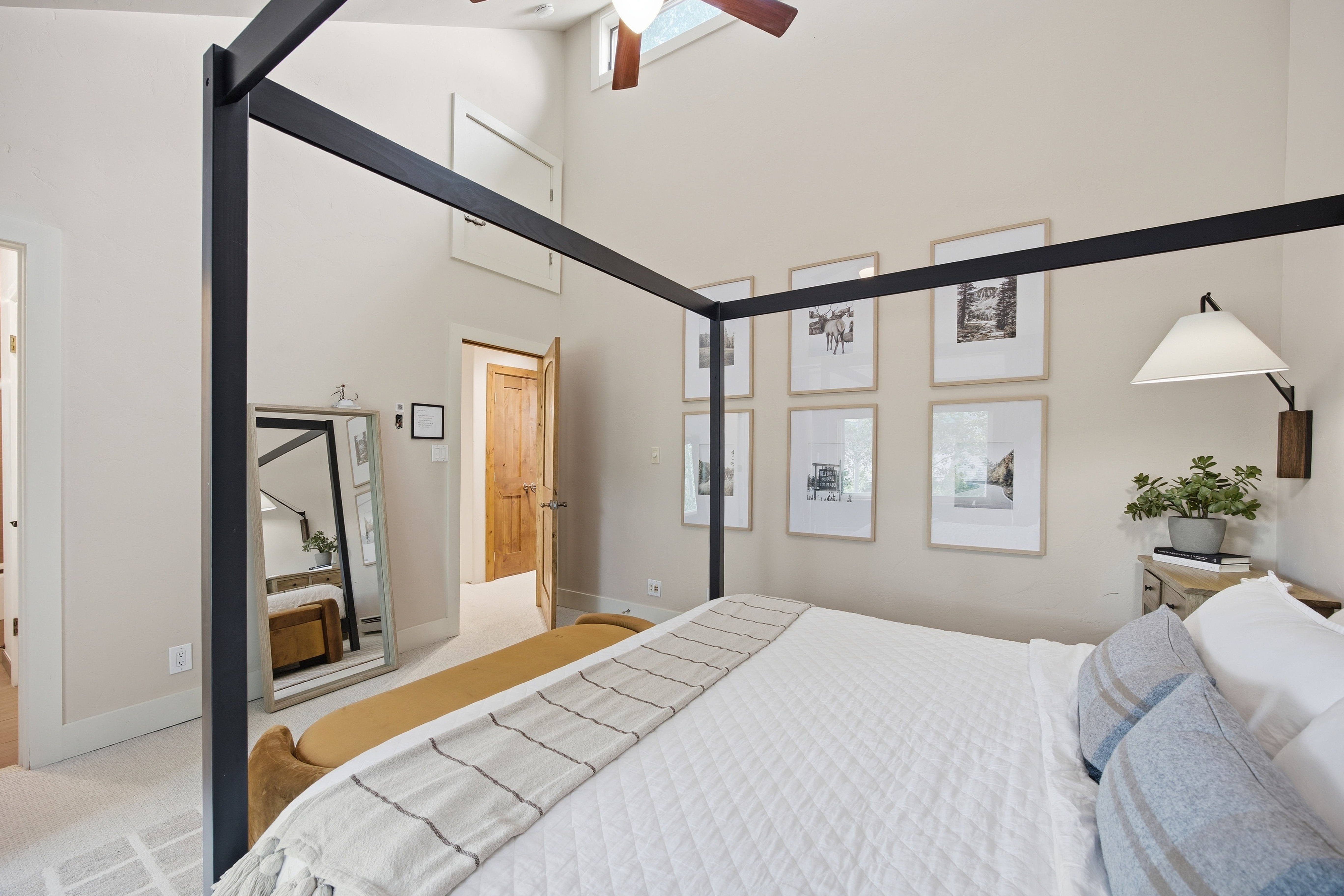  Mountain Comfort Tucked into a Serene Hillside Setting in the Heart of Avon - 物件實景