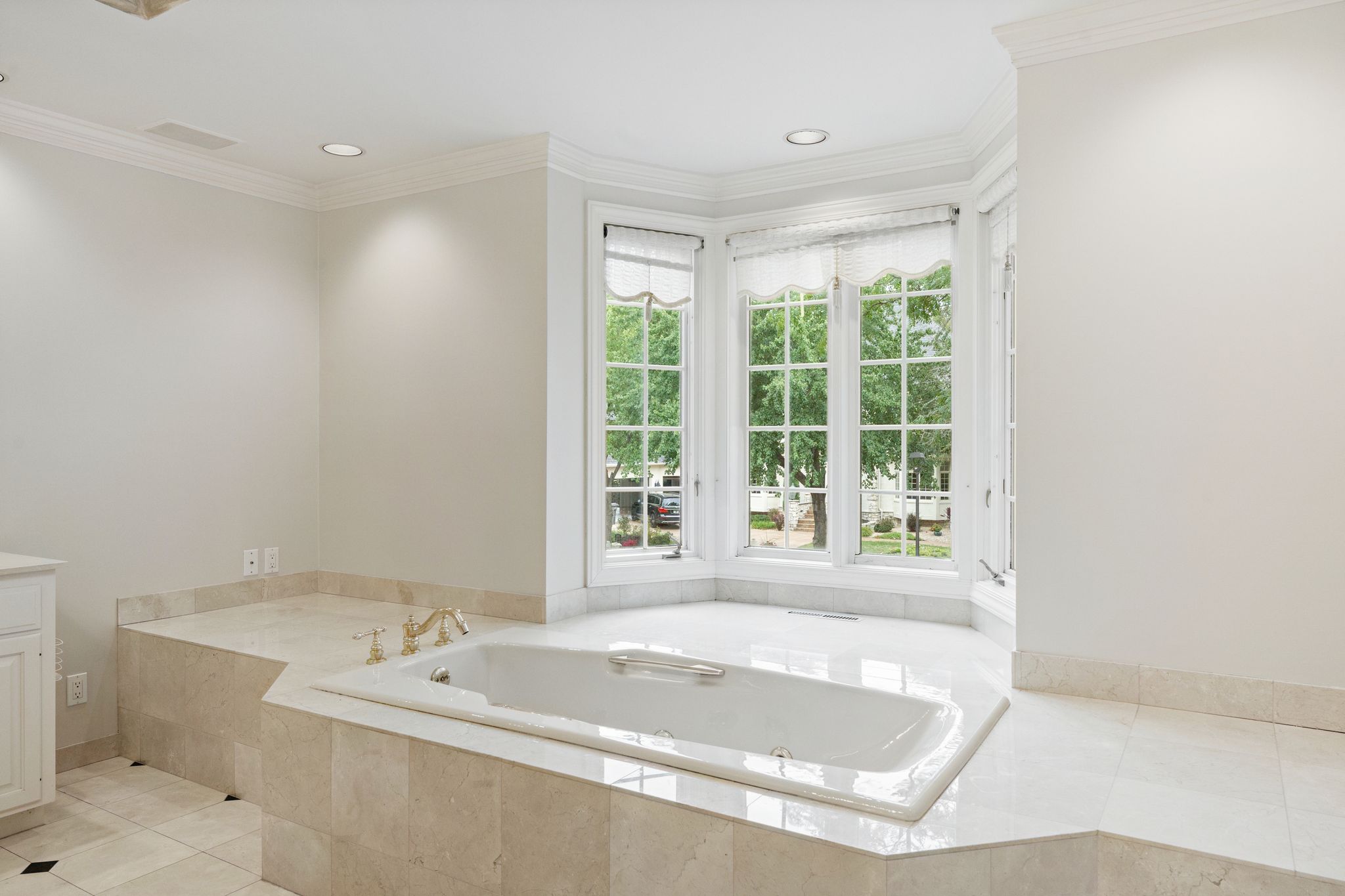  Timeless Bell Oaks Estate with Exceptional Craftsmanship - 物件實景