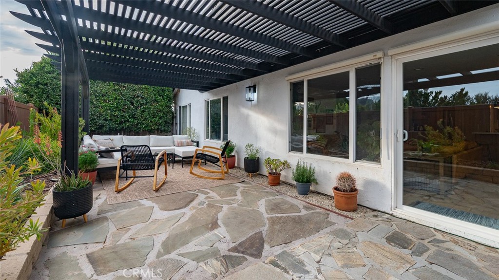 Agoura Hills, California, 91301, United States, 3 Bedrooms Bedrooms, ,1 BathroomBathrooms,Residential,For Sale,1992879