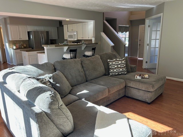 Mason, Ohio, 45040, United States, 4 Bedrooms Bedrooms, ,4 BathroomsBathrooms,Residential,For Sale,1970635