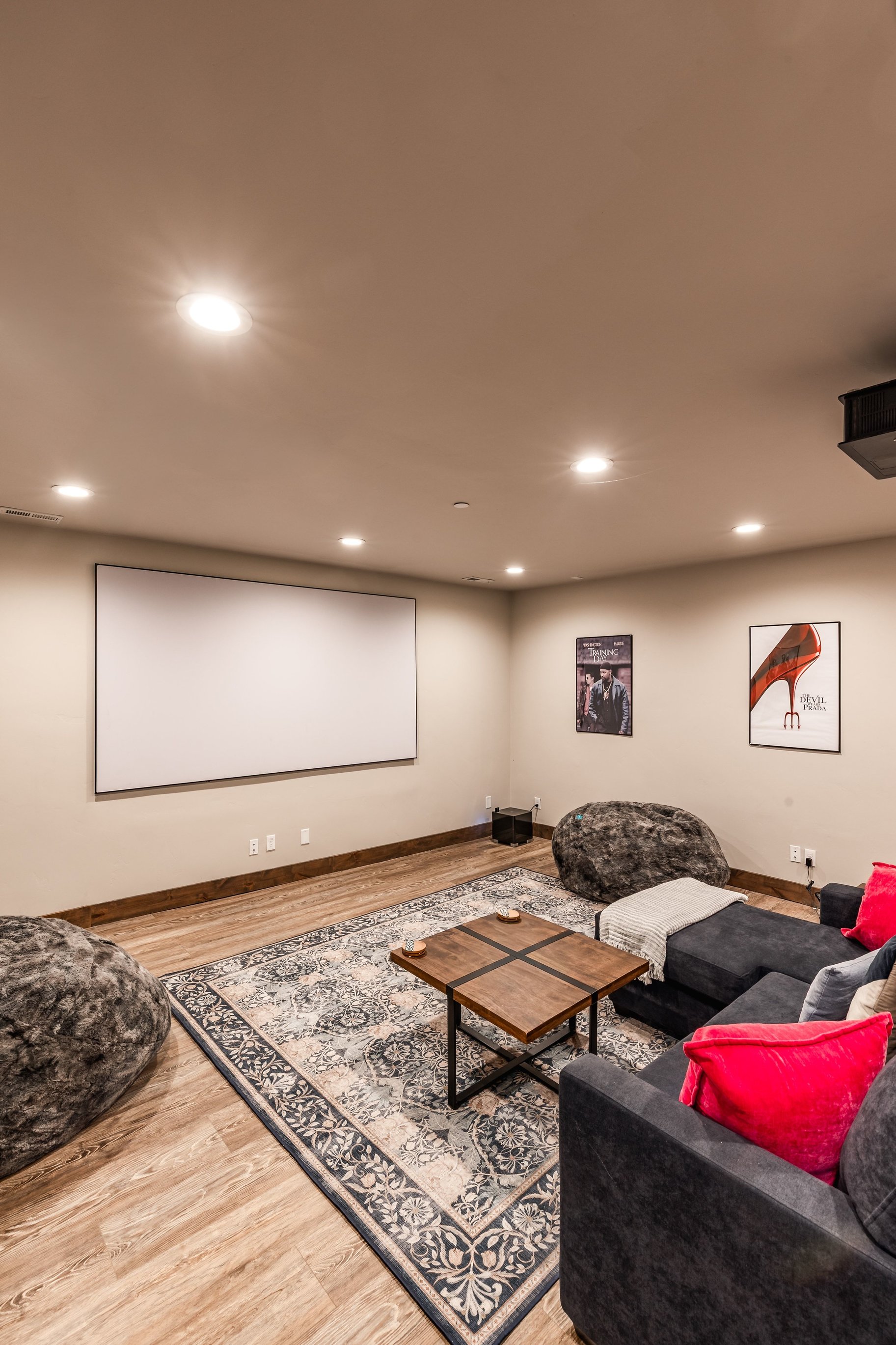  Stunning End-Unit Townhome With Loads of Natural Light - 物件實景