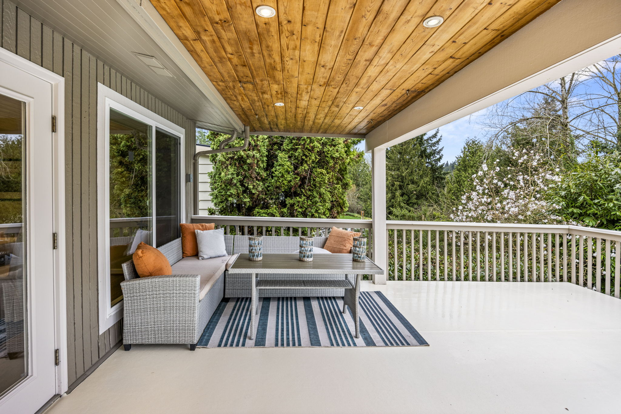  231 105th Ave SE, Bellevue, WA 98004 - 物件實景