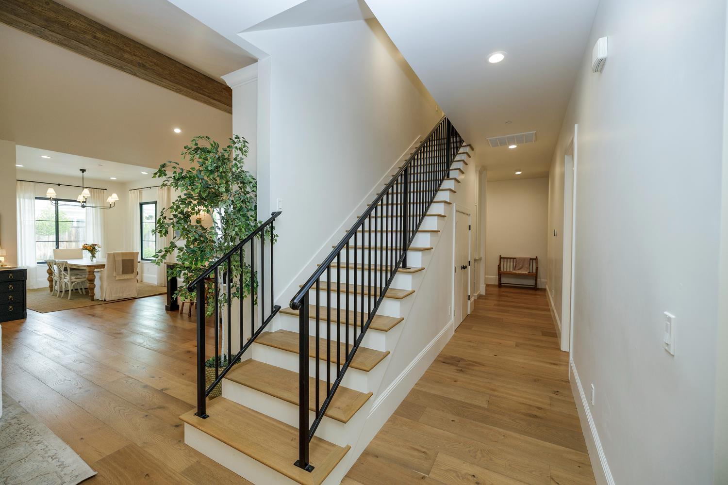 Turlock, California, 95382, United States, 5 Bedrooms Bedrooms, ,4 BathroomsBathrooms,Residential,For Sale,2002533