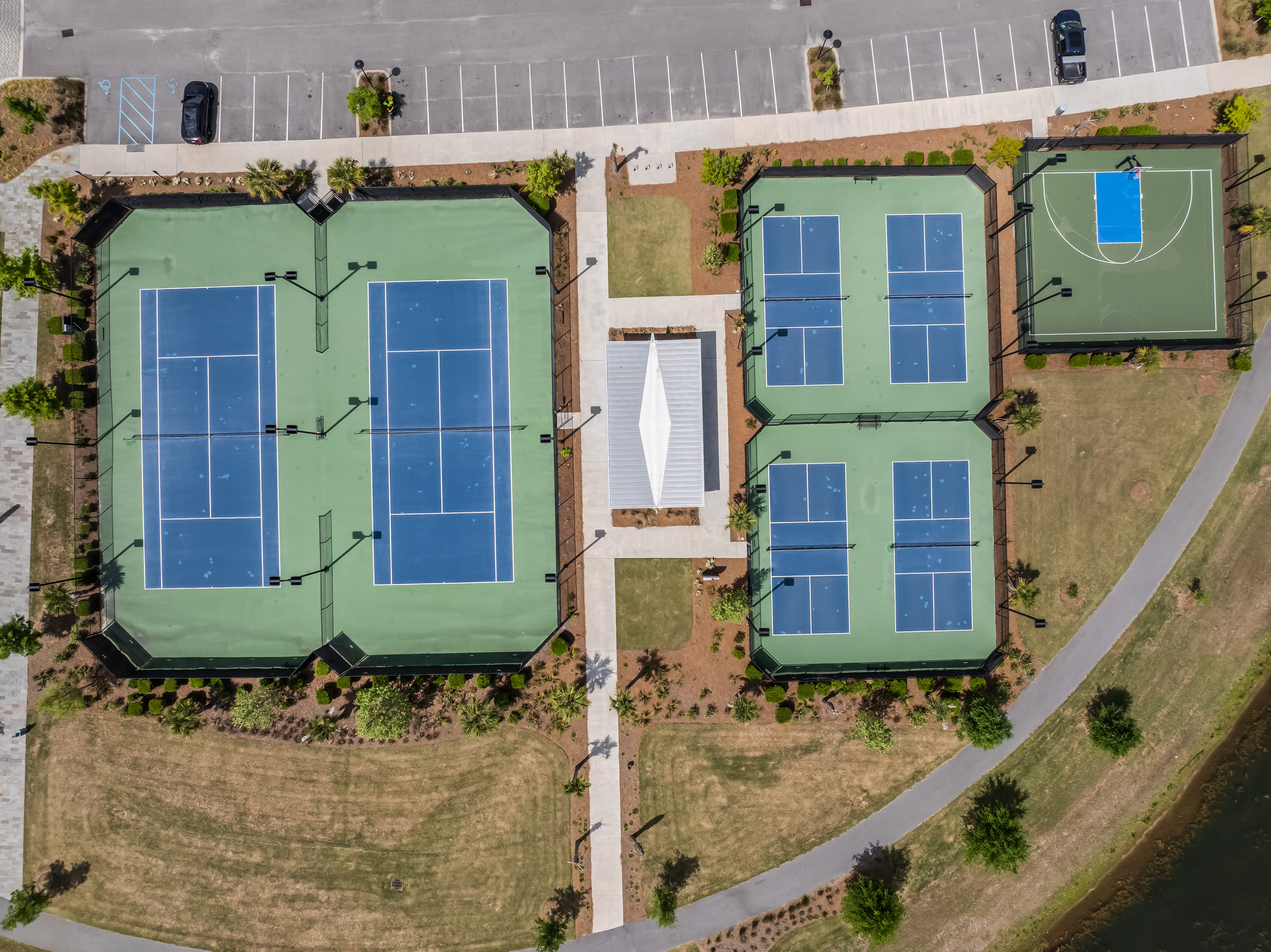  216 Symphony Avenue - 物件實景