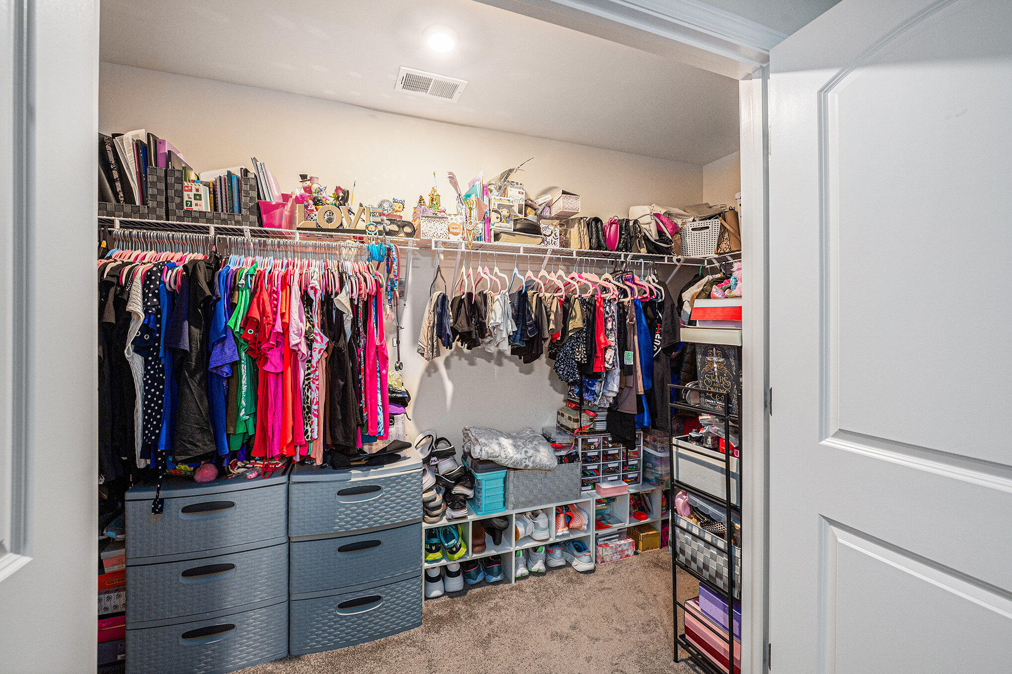 Summerville, South Carolina, 29486, United States, 4 Bedrooms Bedrooms, ,3 BathroomsBathrooms,Residential,For Sale,1882681