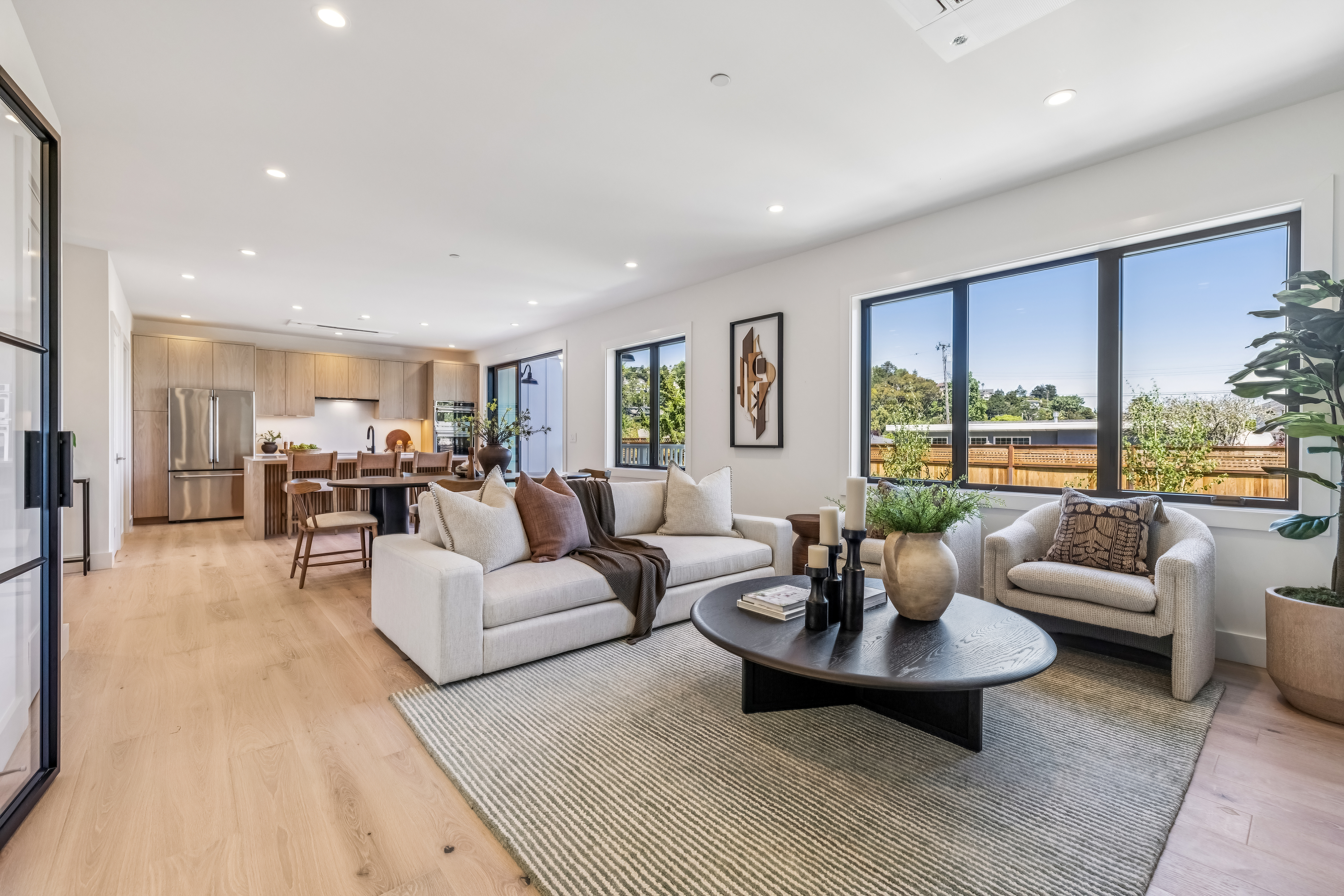  Stunning New Construction in Tam Valley - 物件實景