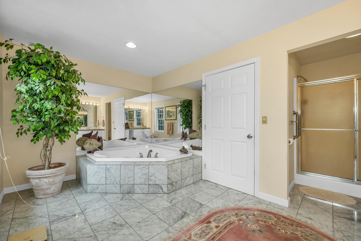 Gilford, New Hampshire, 03249, United States, 4 Bedrooms Bedrooms, ,4 BathroomsBathrooms,Residential,For Sale,1857235