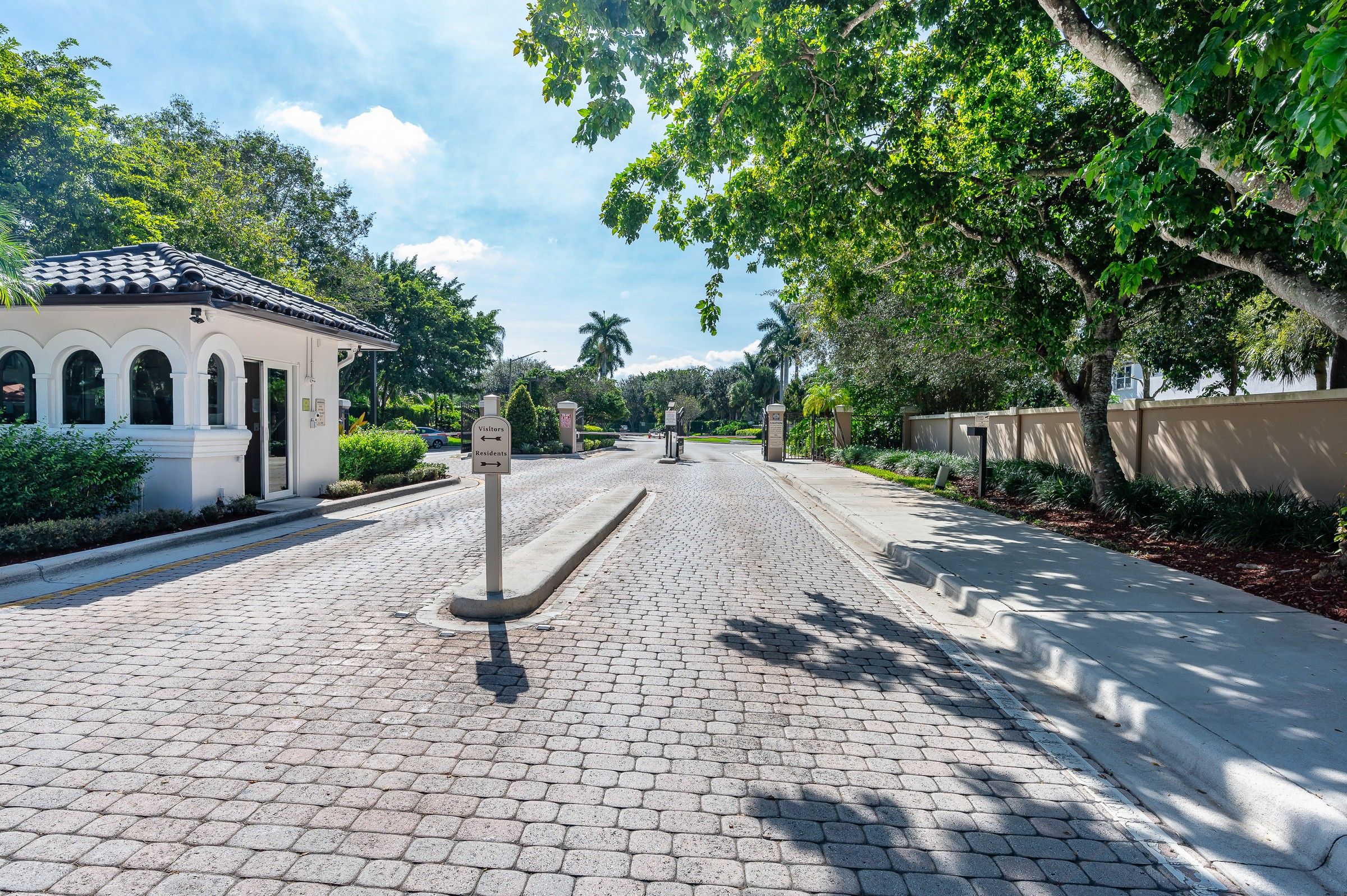  16840 SW 1st Mnr, Pembroke Pines, FL, 33027 - 物件實景