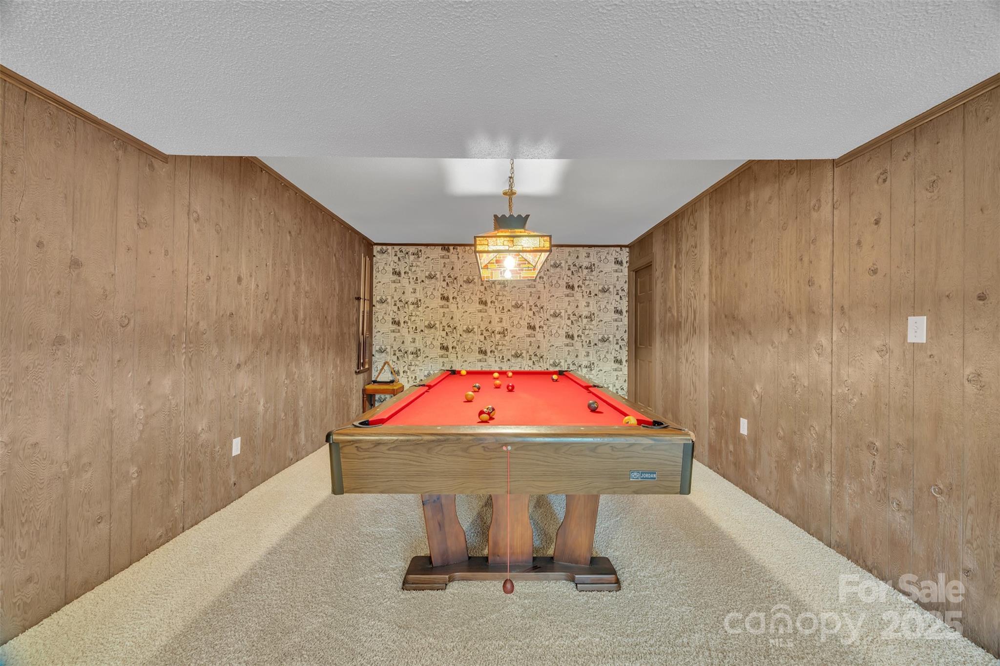 Hickory, North Carolina, 28601, United States, 5 Bedrooms Bedrooms, ,5 BathroomsBathrooms,Residential,For Sale,1941000