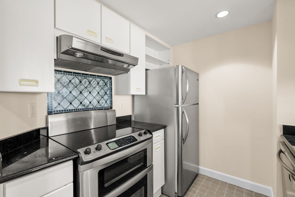 Cambridge, Massachusetts, 02139, United States, 1 Bedroom Bedrooms, ,2 BathroomsBathrooms,Residential,For Sale,1866549