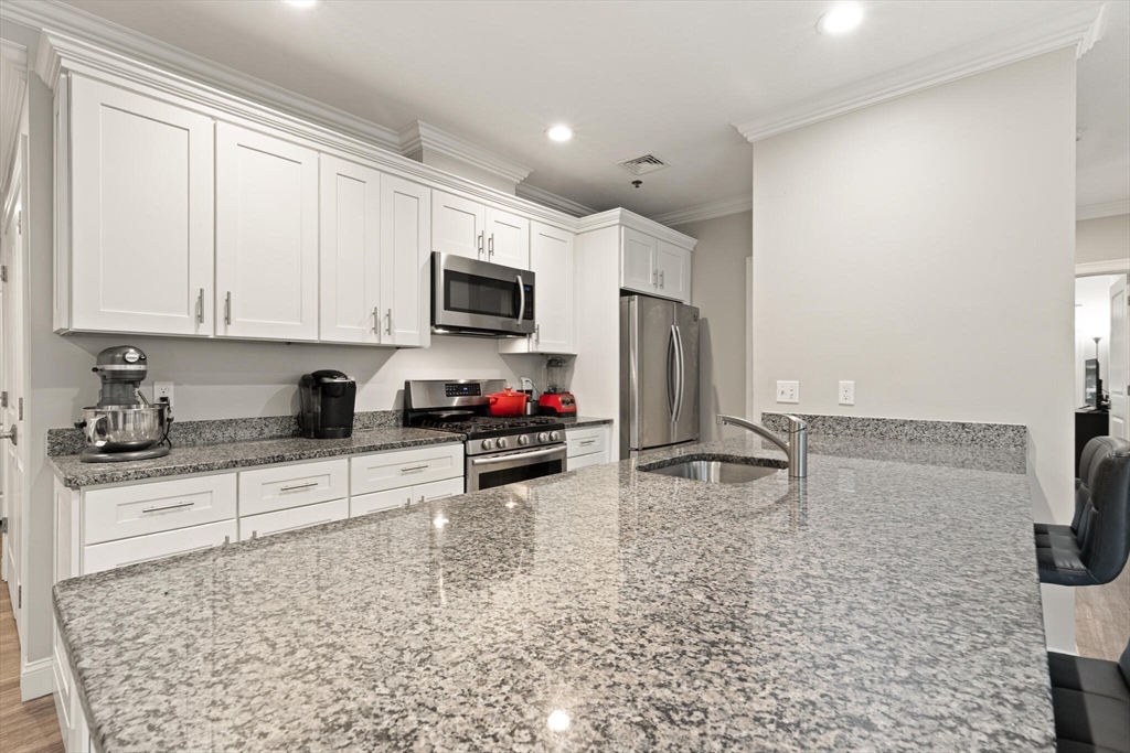 Holbrook, Massachusetts, 02343, United States, 2 Bedrooms Bedrooms, ,2 BathroomsBathrooms,Residential,For Sale,1957151