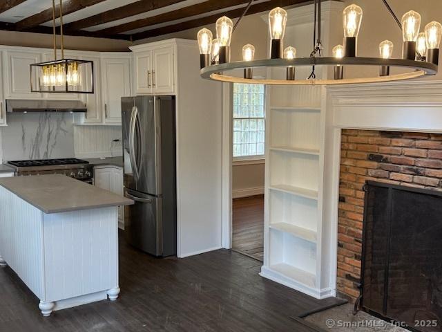 Wilton, Connecticut, 06897, United States, 4 Bedrooms Bedrooms, ,3 BathroomsBathrooms,Residential,For Sale,1988837