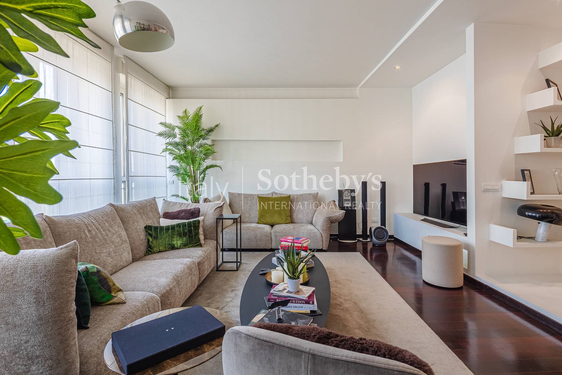  Prestigious penthouse with terrace steps from Montenapoleone - 物件實景